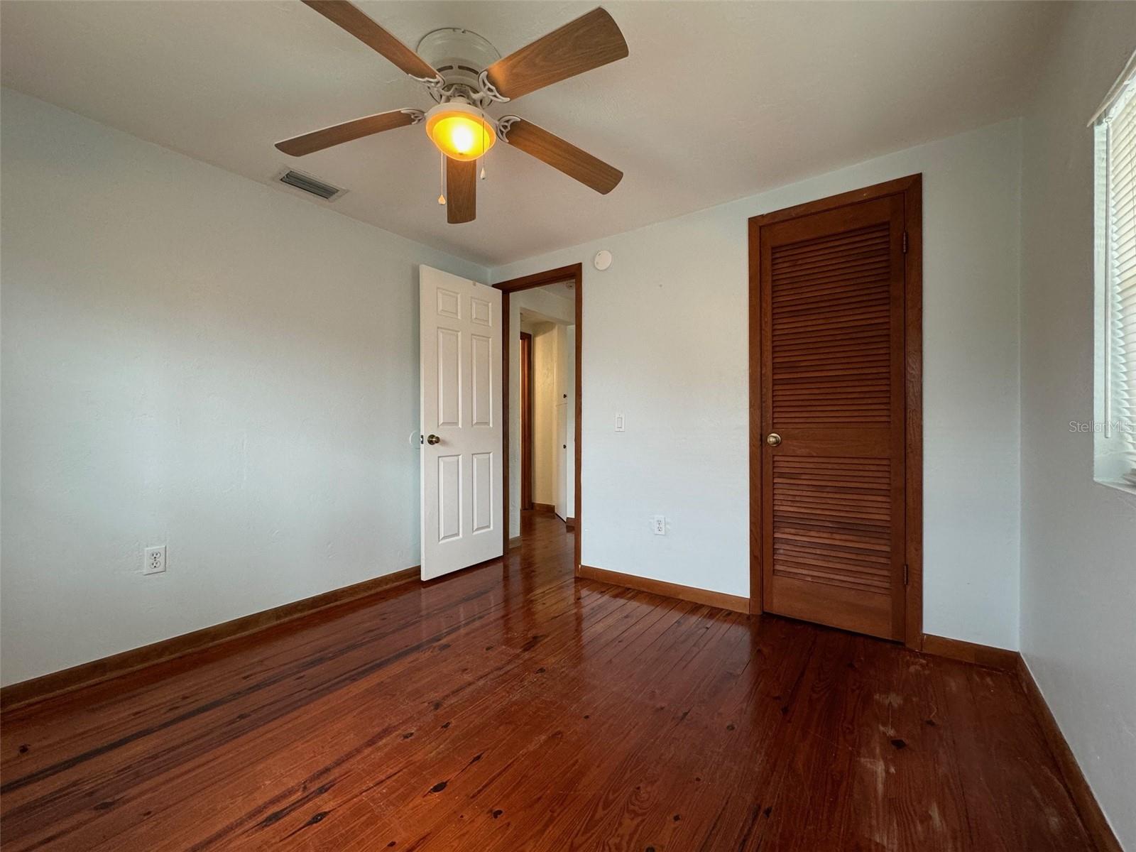 Image 6 of 13 For 907 Central Avenue