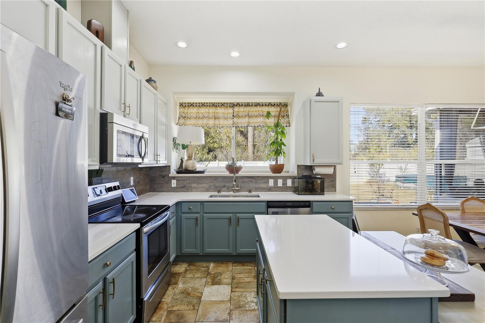 Image 18 of 52 For 39 Woodhollow Lane