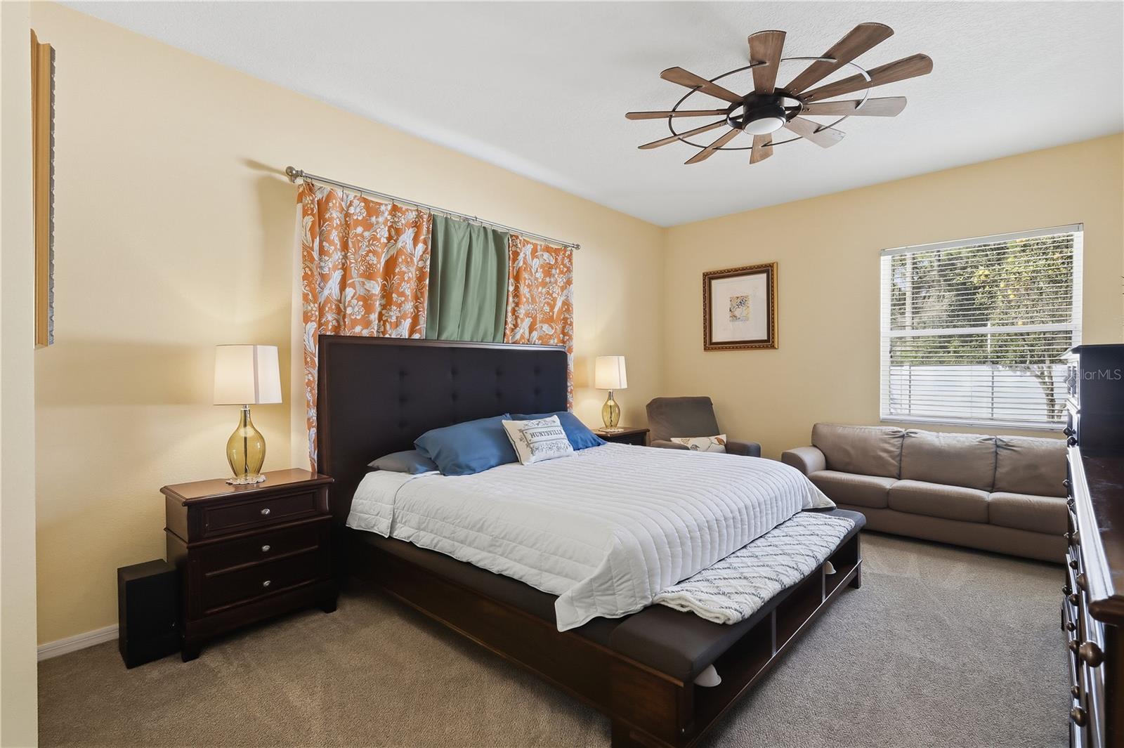 Image 22 of 52 For 39 Woodhollow Lane