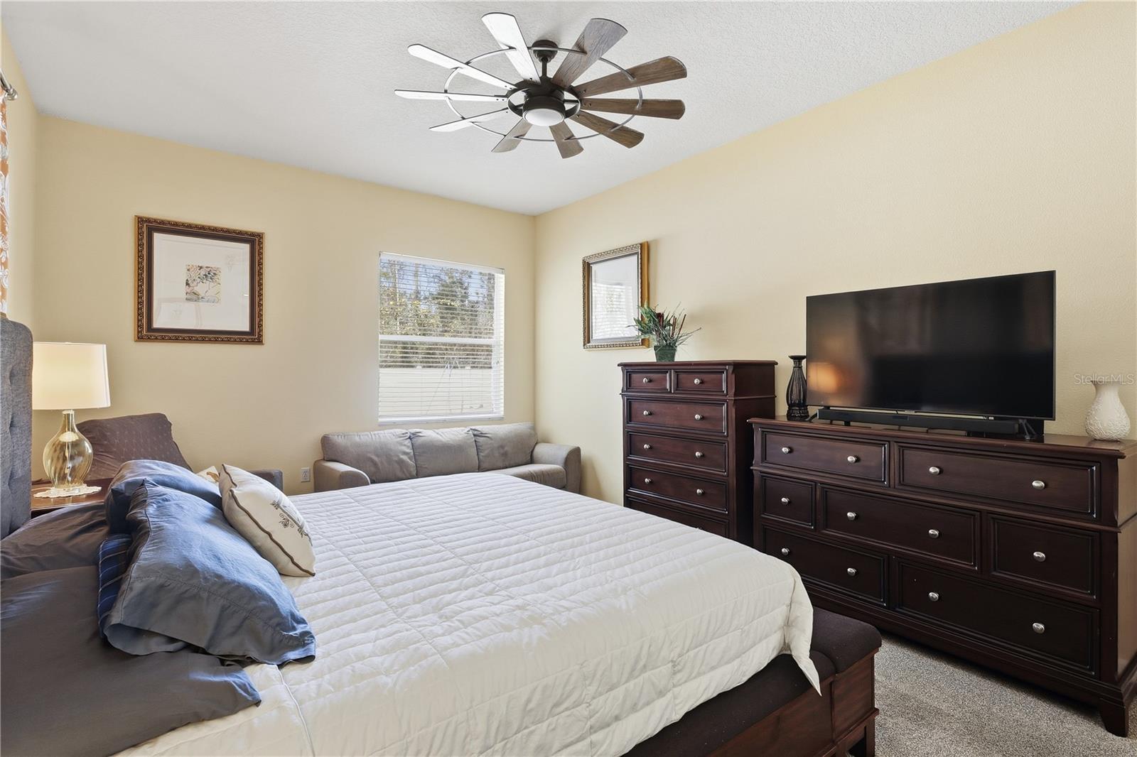 Image 23 of 52 For 39 Woodhollow Lane