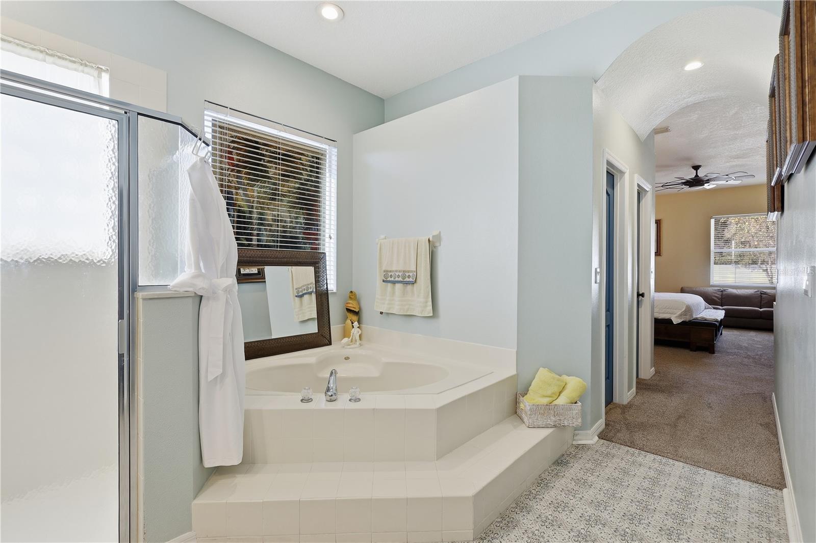 Image 27 of 52 For 39 Woodhollow Lane