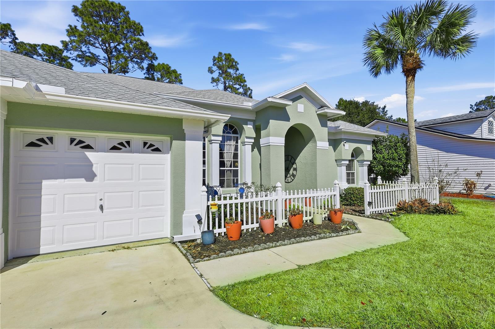 Image 41 of 52 For 39 Woodhollow Lane