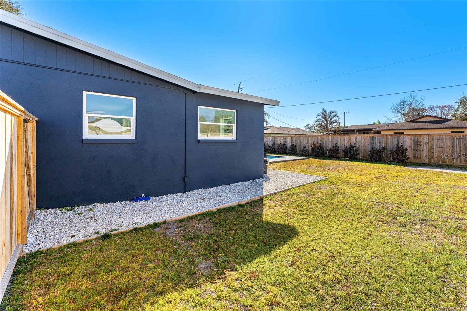 Image 30 of 38 For 235 Eyre Avenue