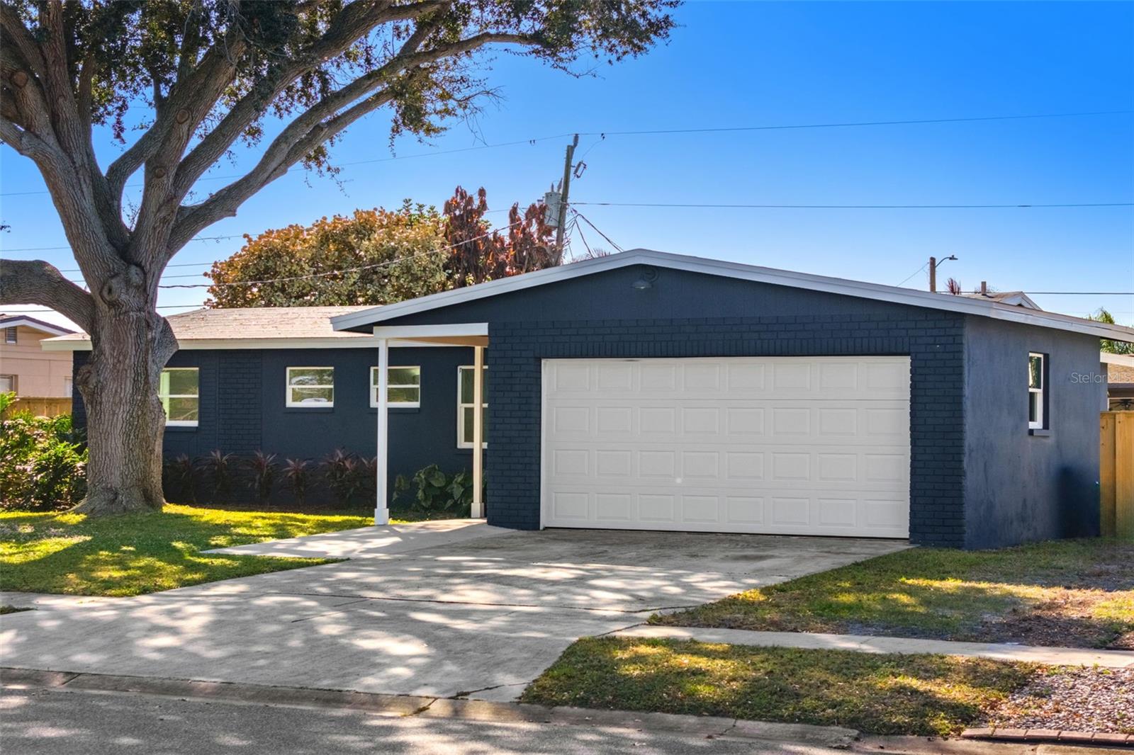 Image 33 of 38 For 235 Eyre Avenue