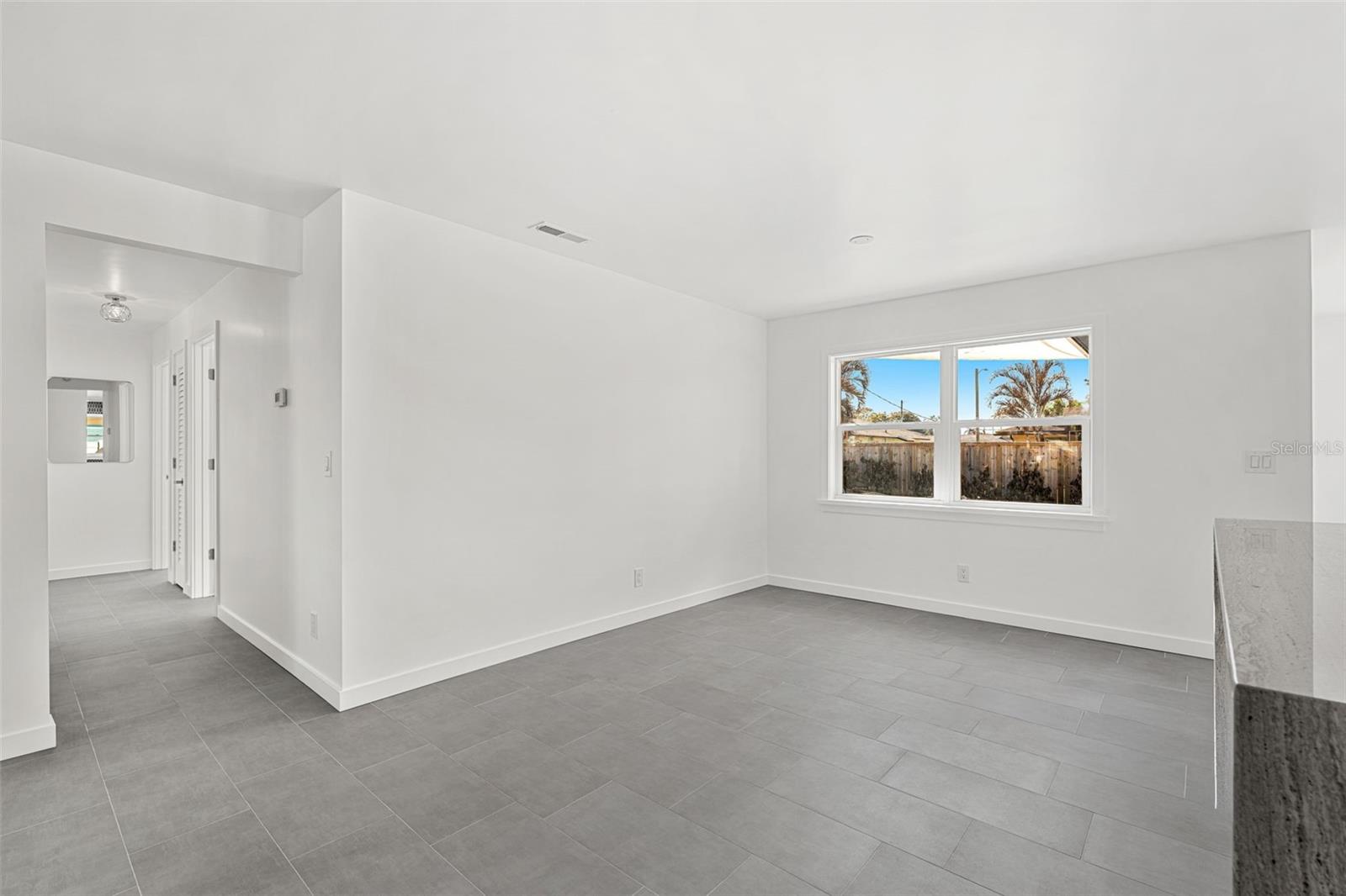 Image 7 of 38 For 235 Eyre Avenue