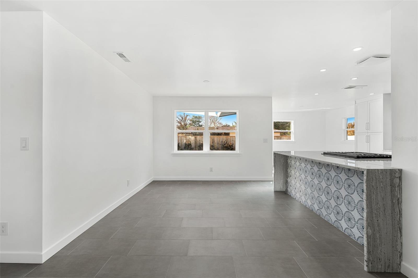 Image 8 of 38 For 235 Eyre Avenue