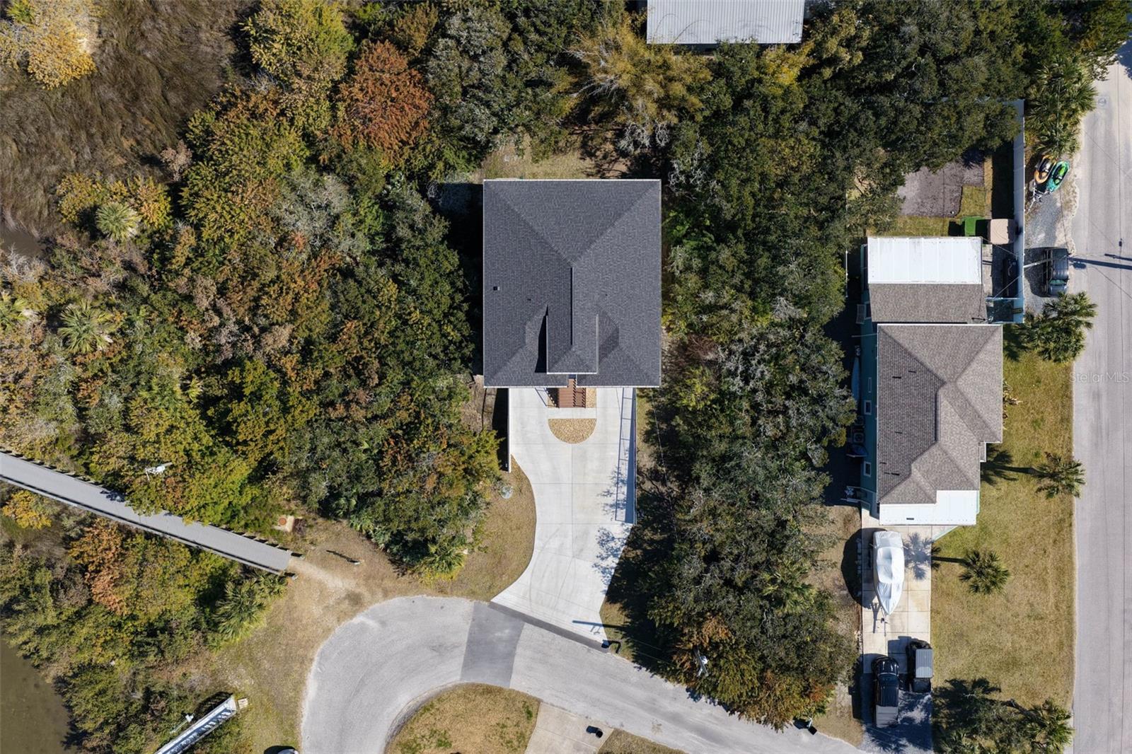 Image 61 of 75 For 2643 Lakeshore Drive