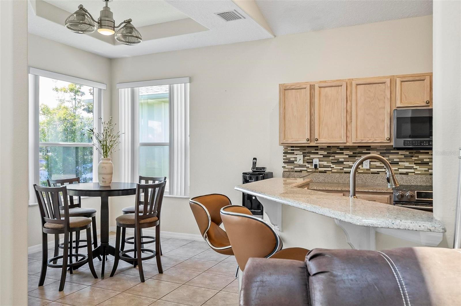 Image 14 of 52 For 19 Raintree Circle