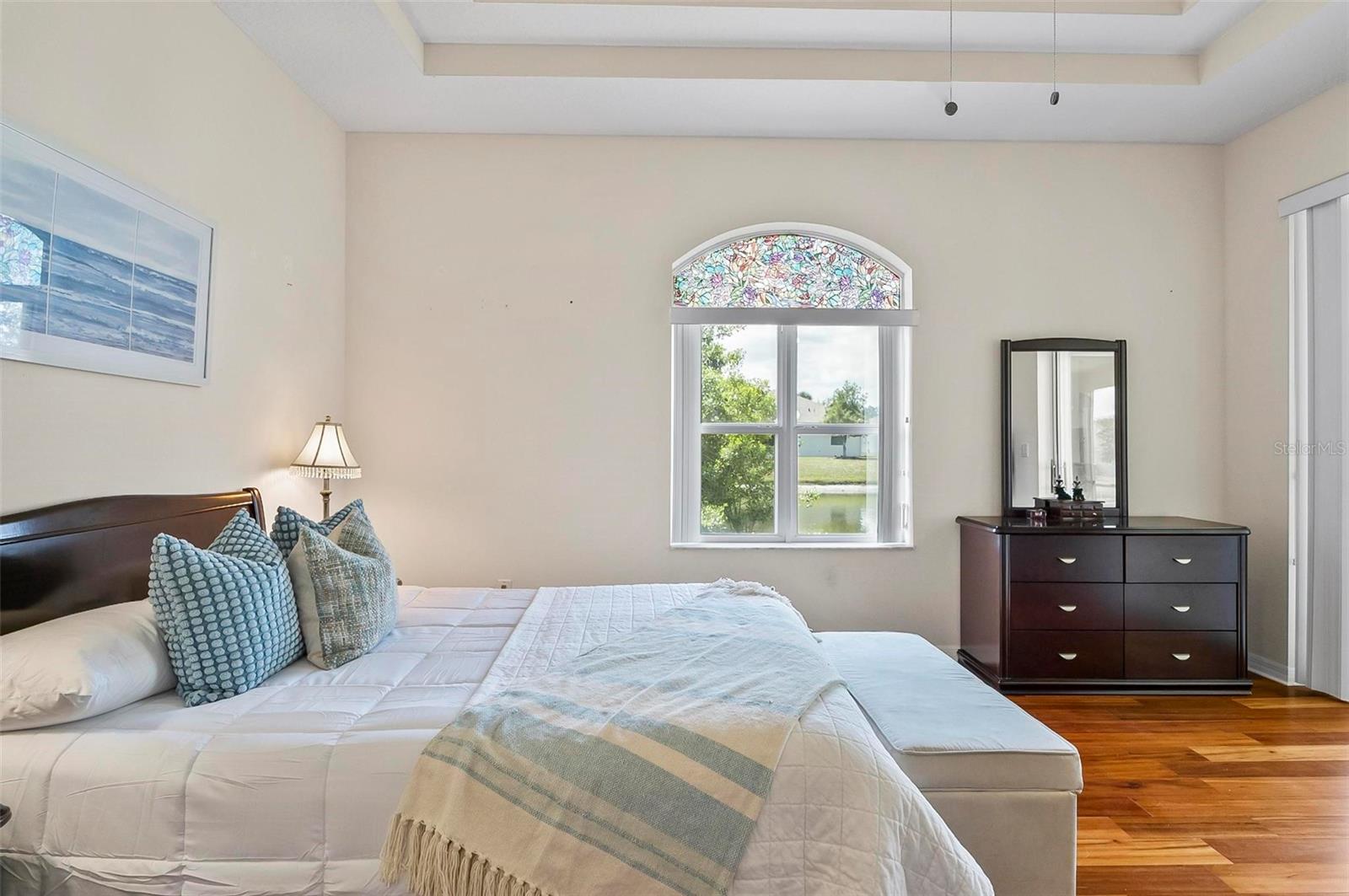 Image 29 of 52 For 19 Raintree Circle