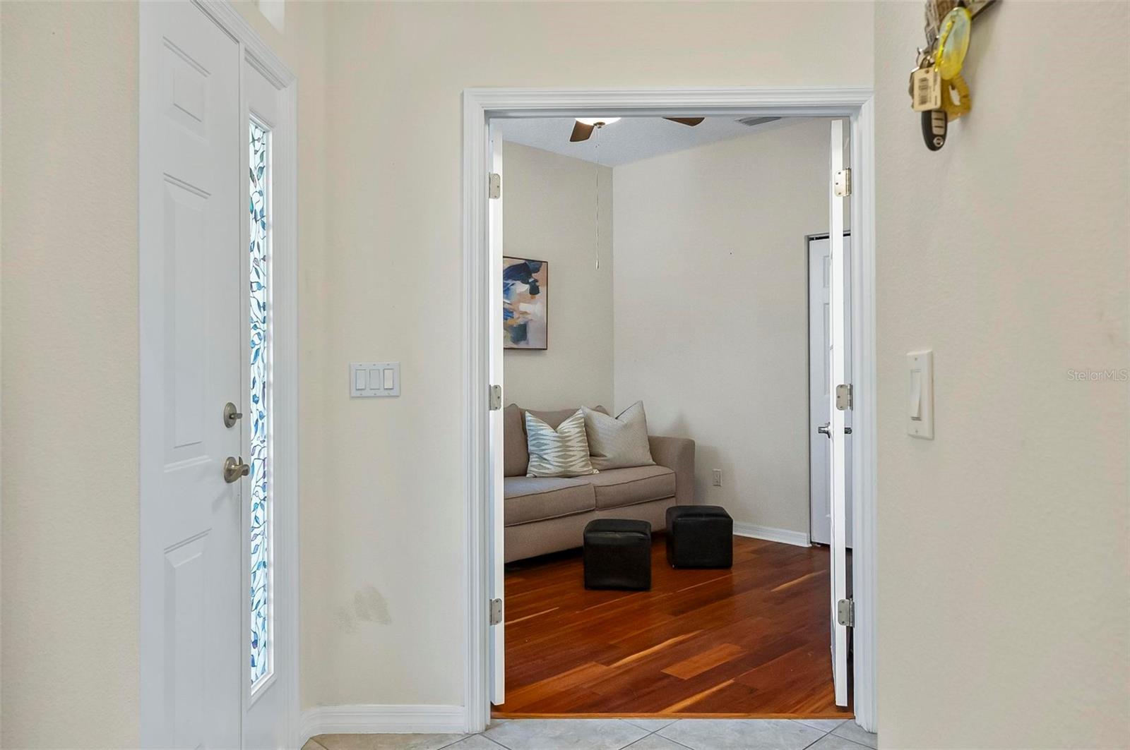 Image 34 of 52 For 19 Raintree Circle