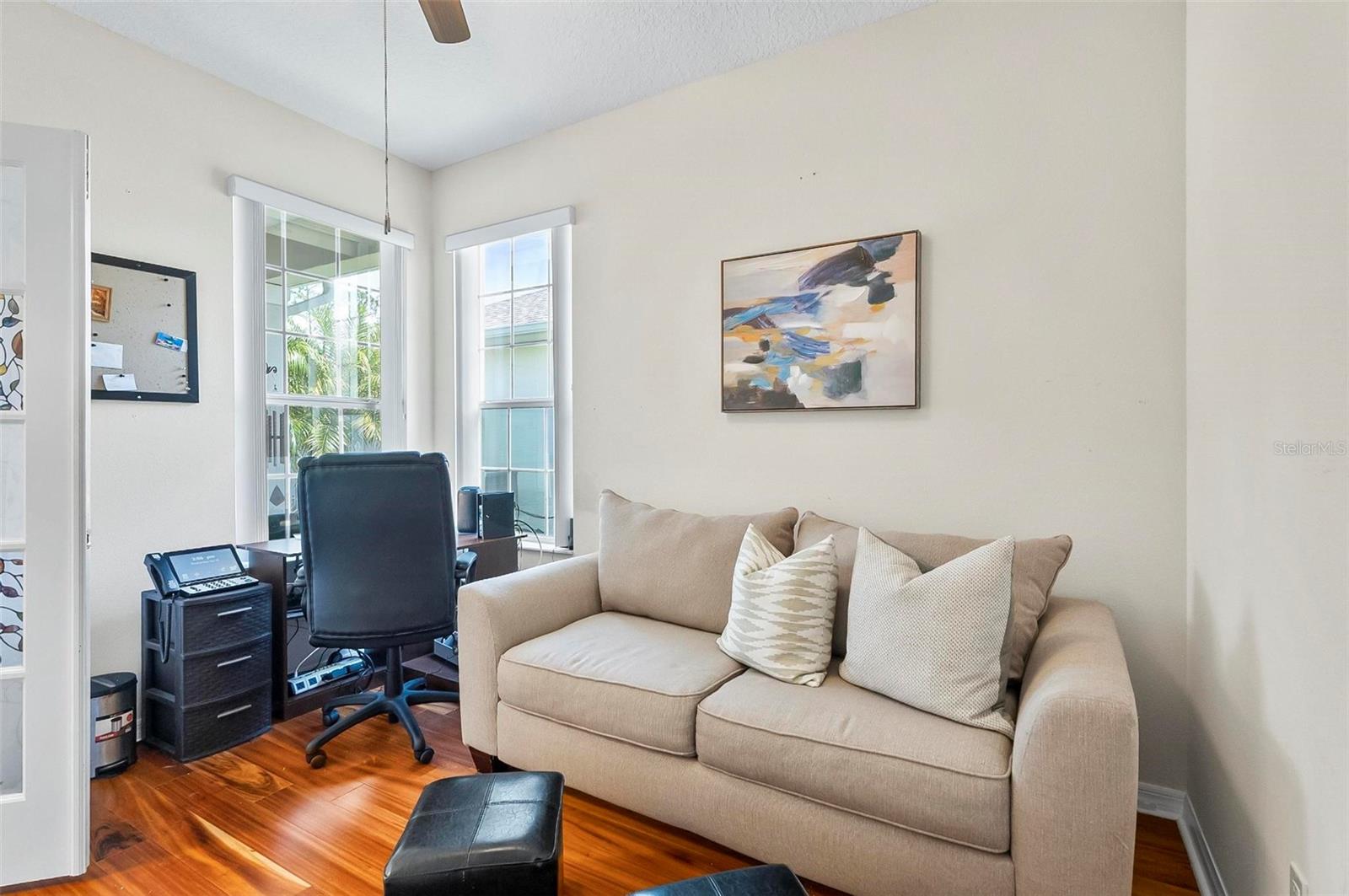 Image 37 of 52 For 19 Raintree Circle