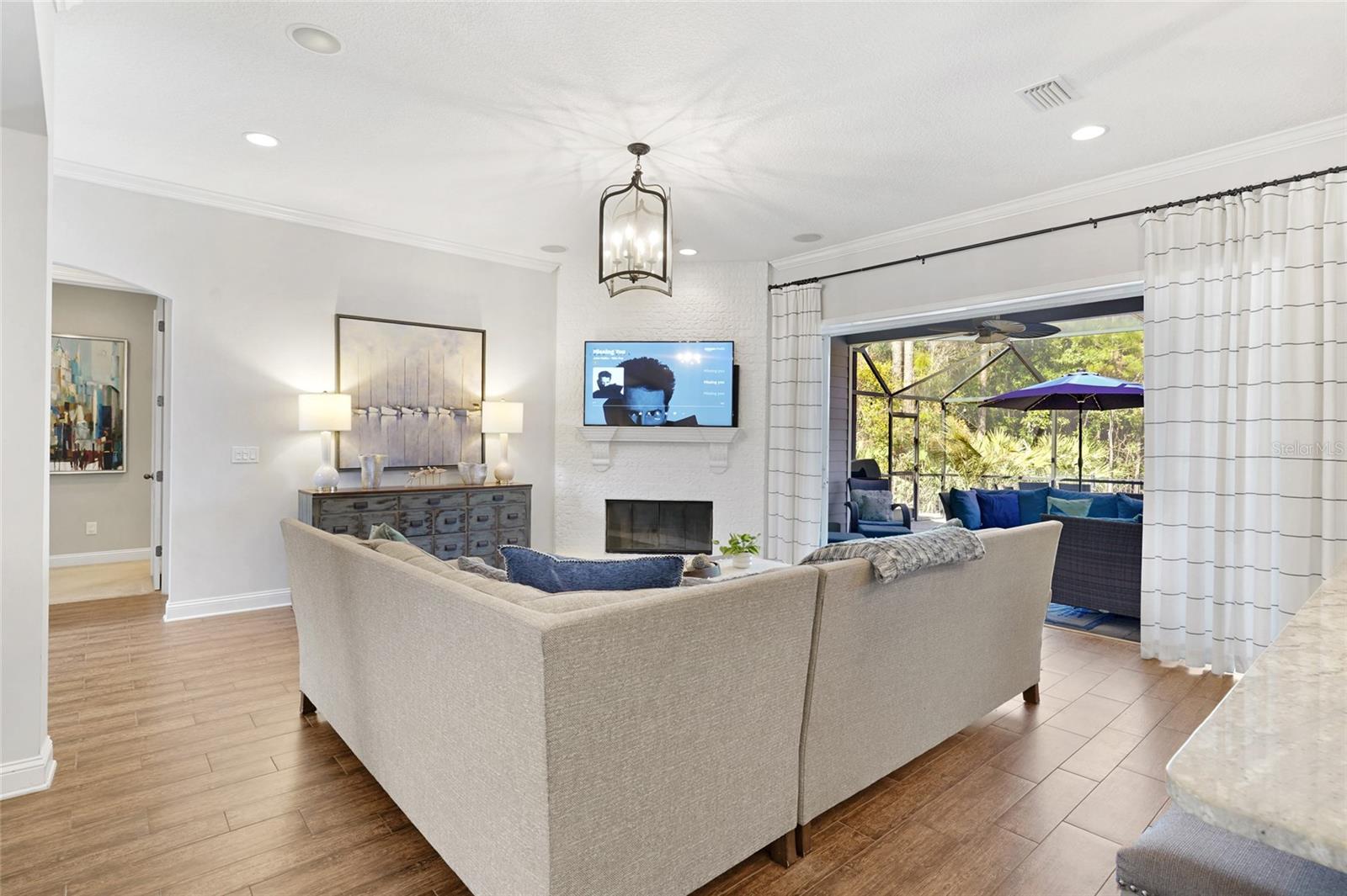 Image 10 of 59 For 112 Averley Way