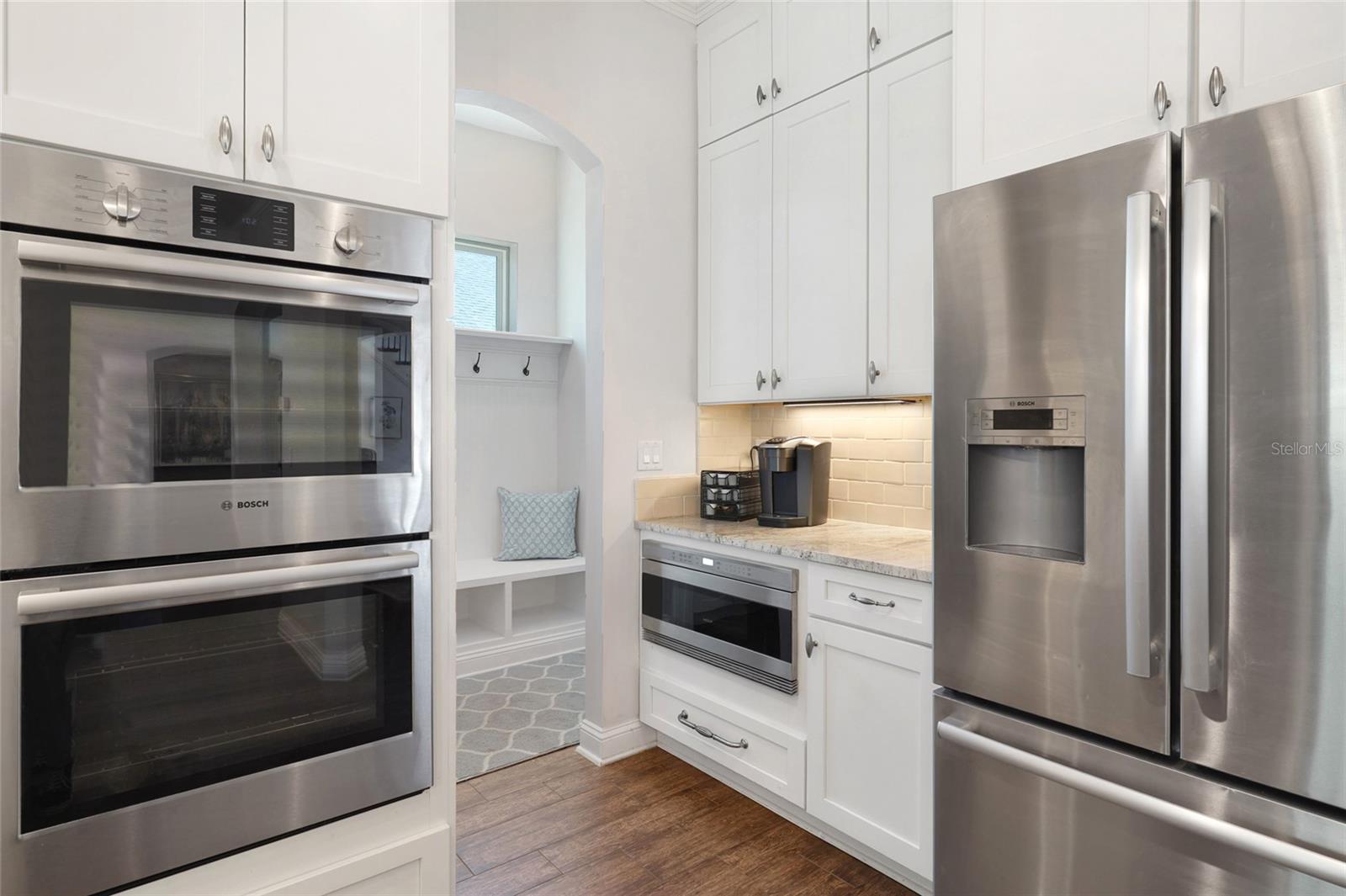 Image 17 of 59 For 112 Averley Way