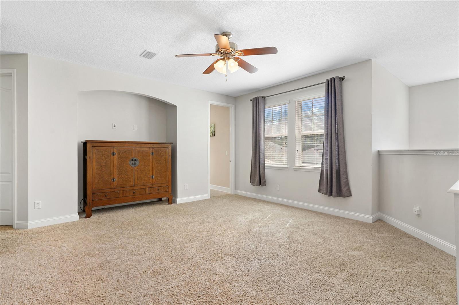 Image 34 of 59 For 112 Averley Way