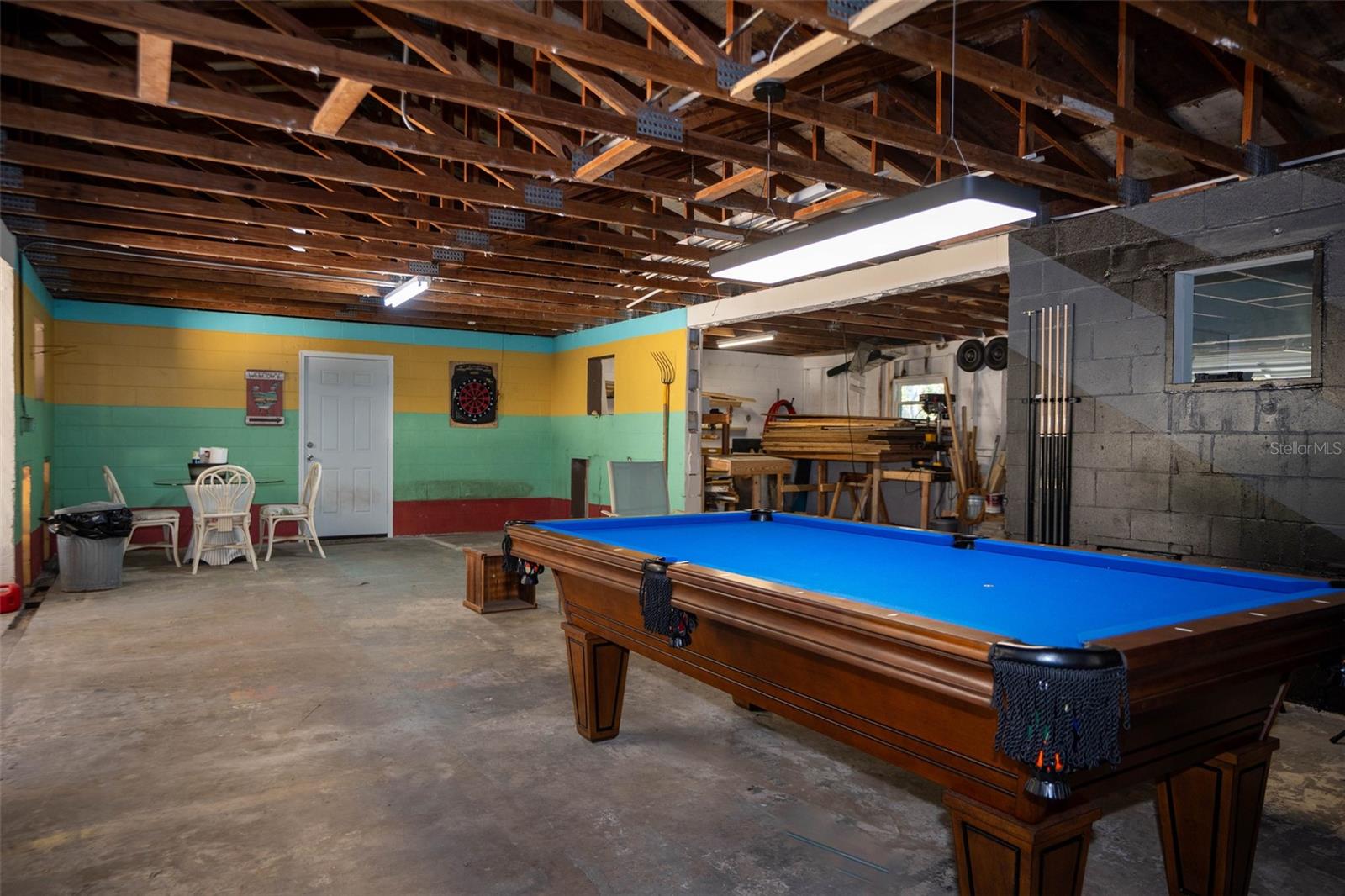 Image 19 of 81 For 20963 Colonial Drive