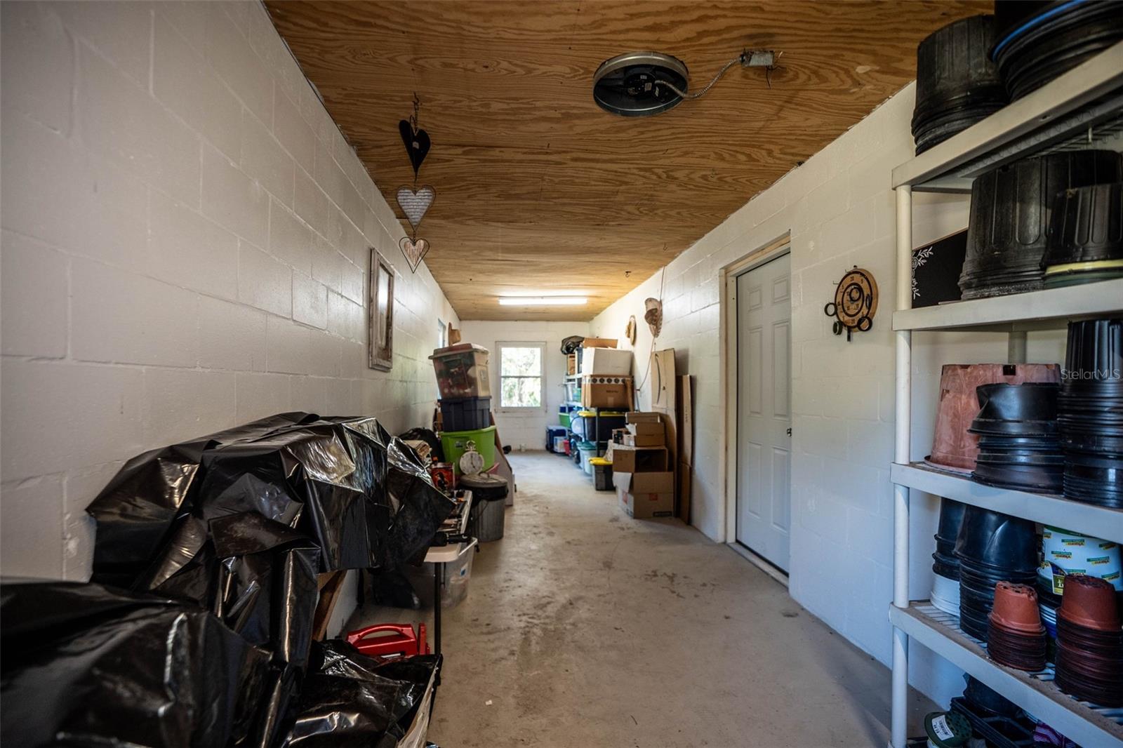 Image 26 of 81 For 20963 Colonial Drive