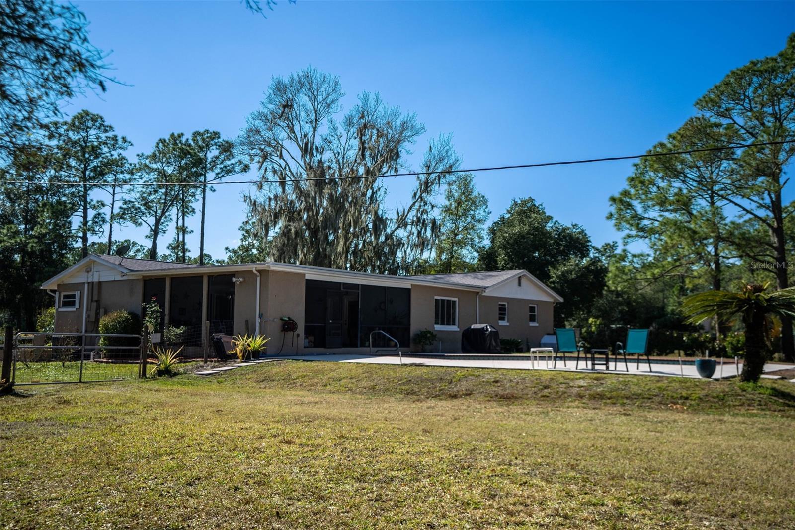 Image 37 of 81 For 20963 Colonial Drive