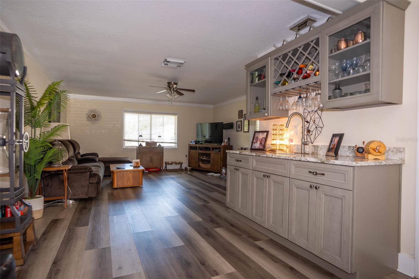 Image 5 of 81 For 20963 Colonial Drive