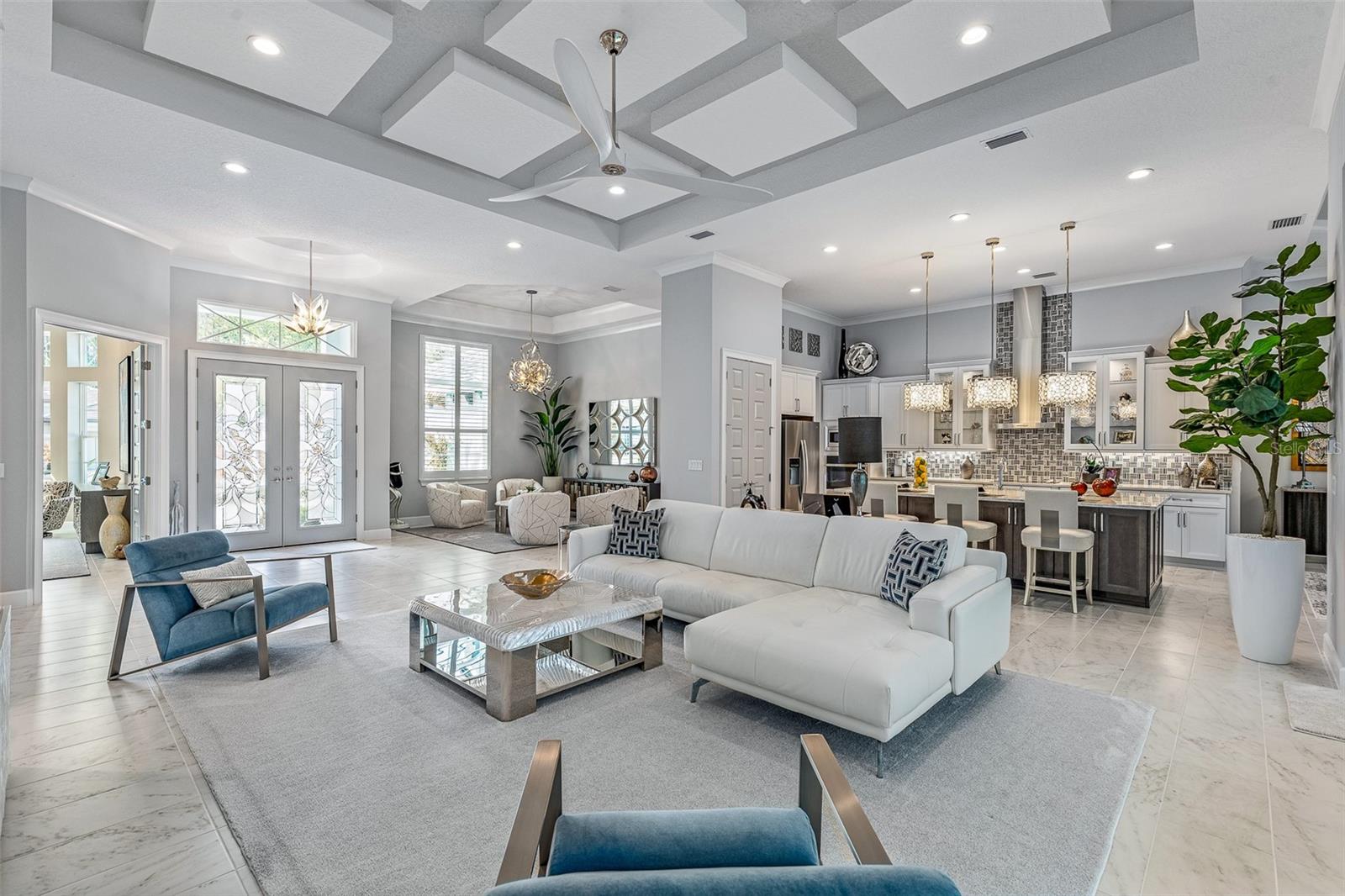 Listing photo id 13 for 272 Stirling Bridge Drive