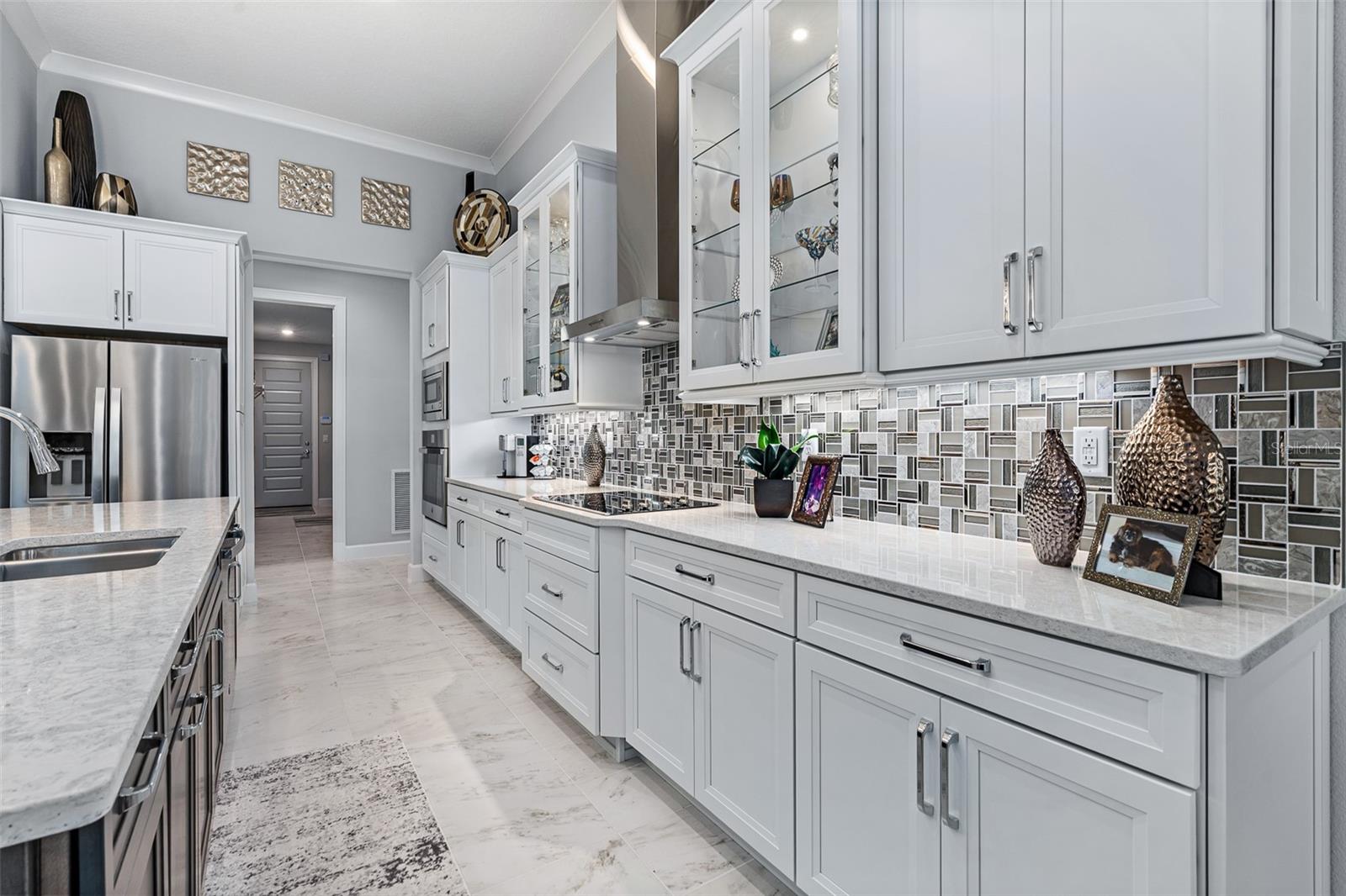 Listing photo id 16 for 272 Stirling Bridge Drive