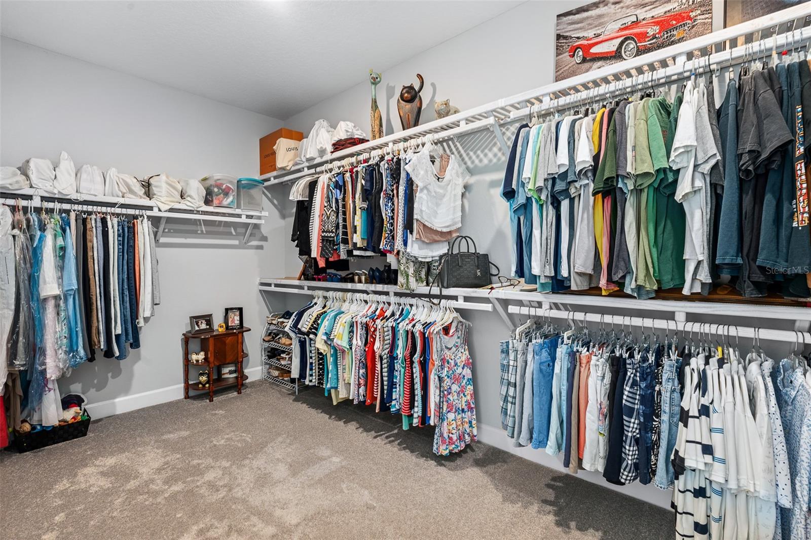 Listing photo id 35 for 272 Stirling Bridge Drive