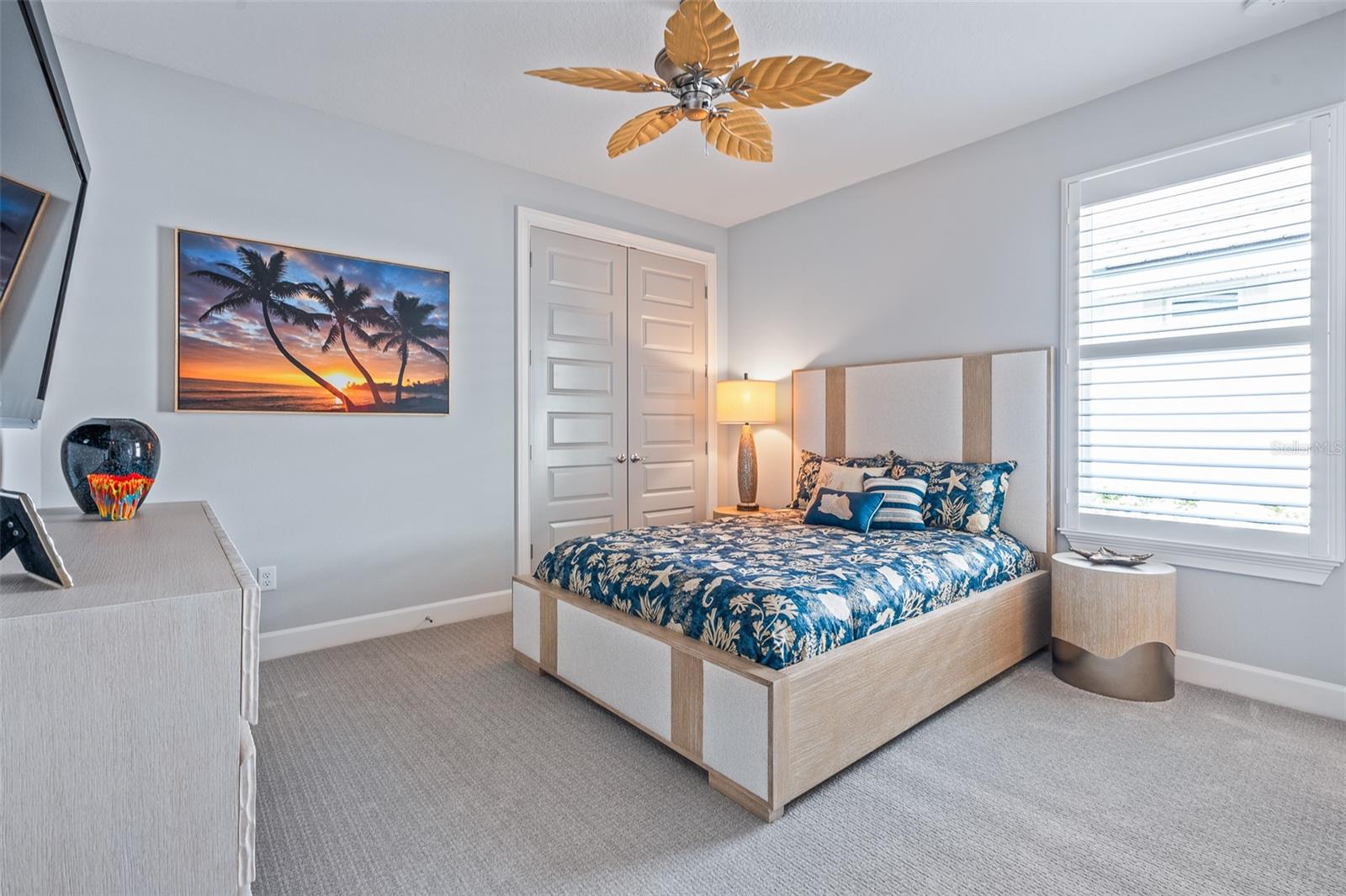 Listing photo id 38 for 272 Stirling Bridge Drive