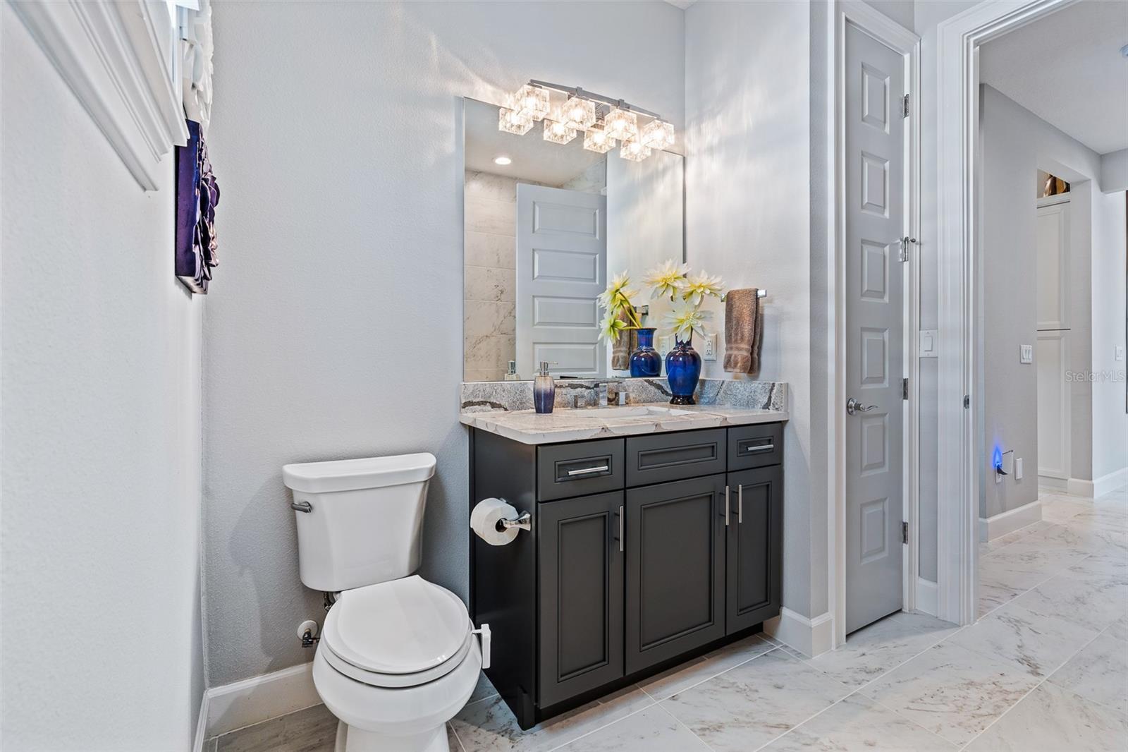 Listing photo id 41 for 272 Stirling Bridge Drive