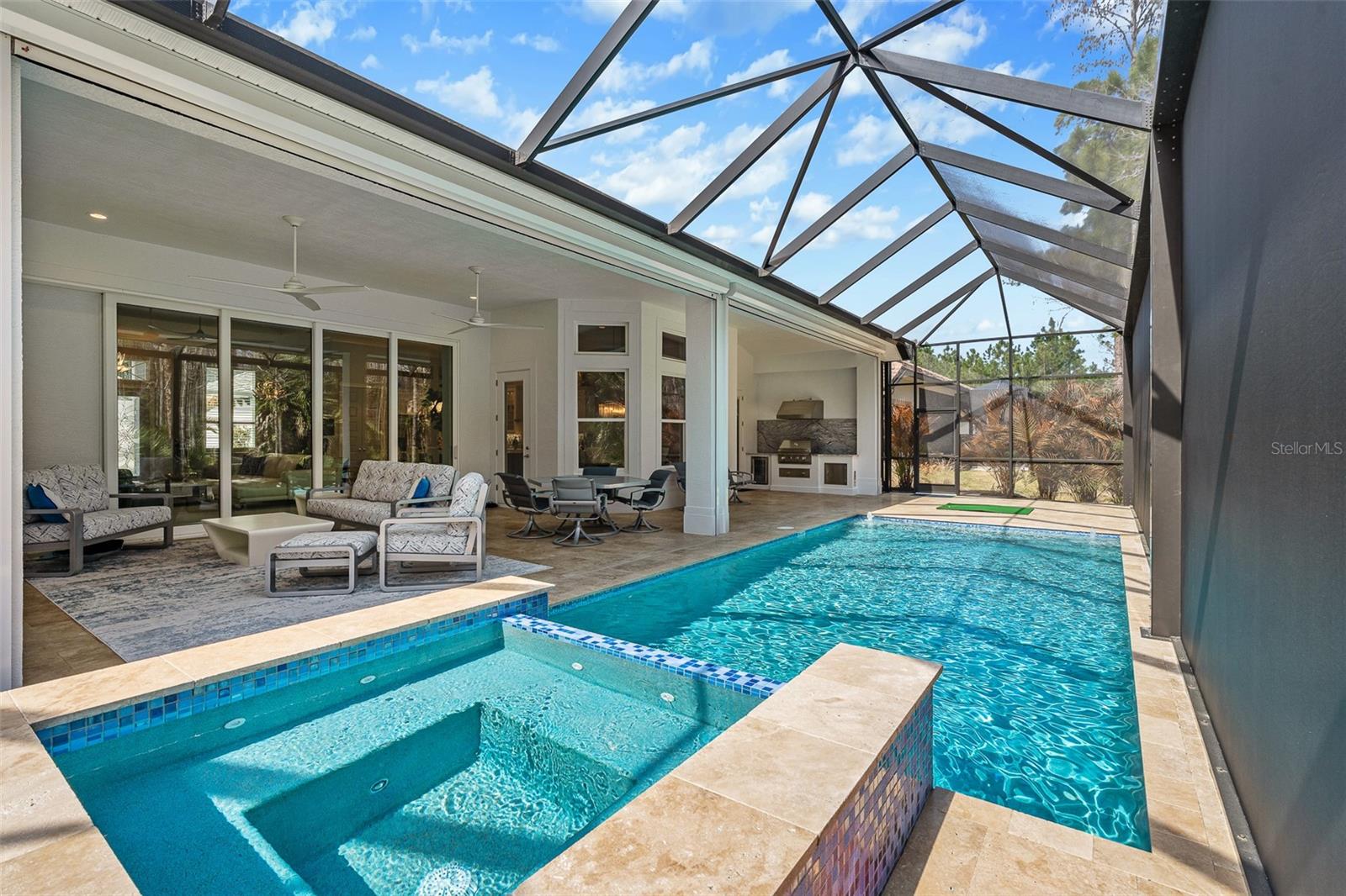 Listing photo id 49 for 272 Stirling Bridge Drive