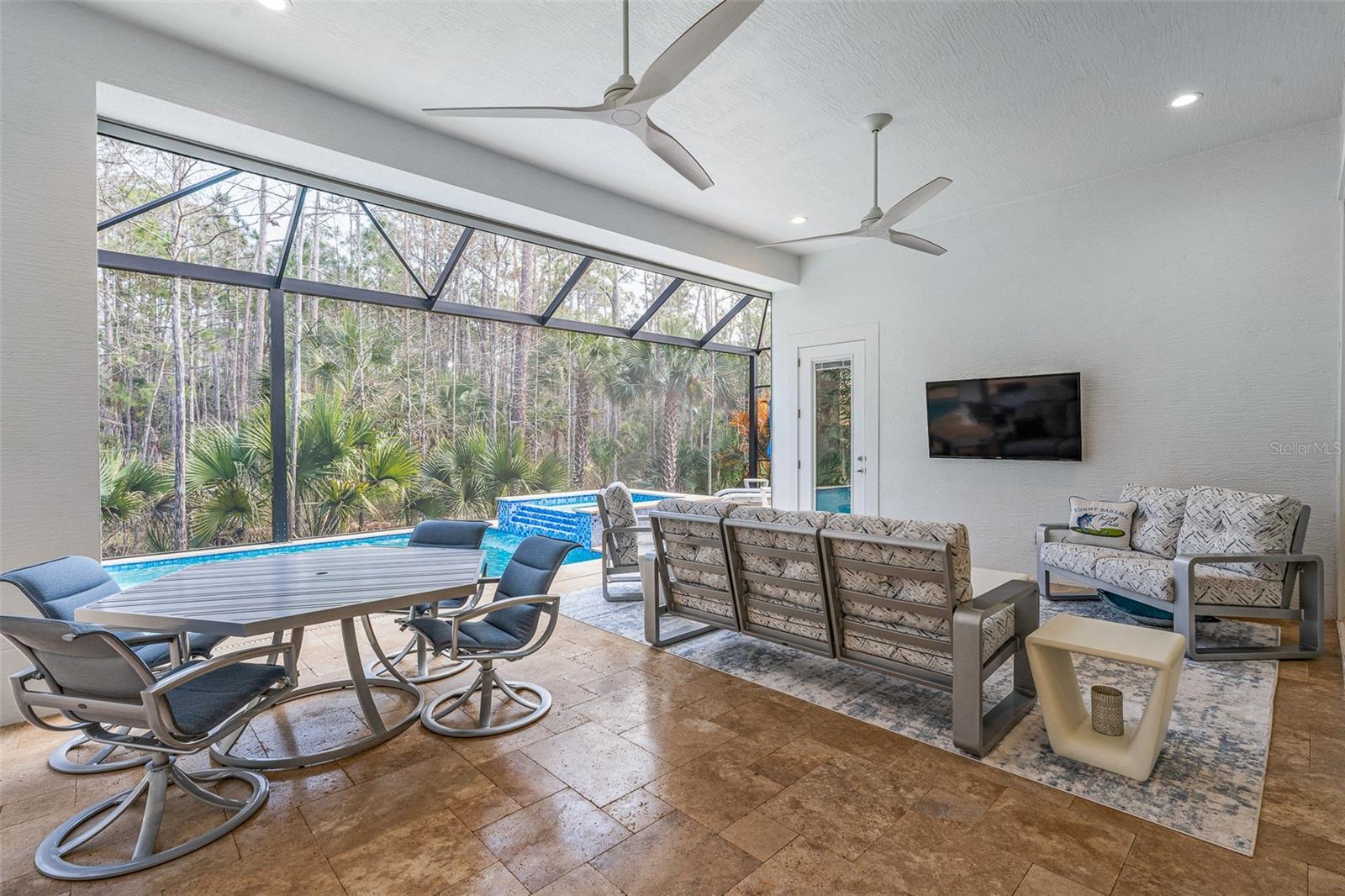 Listing photo id 53 for 272 Stirling Bridge Drive