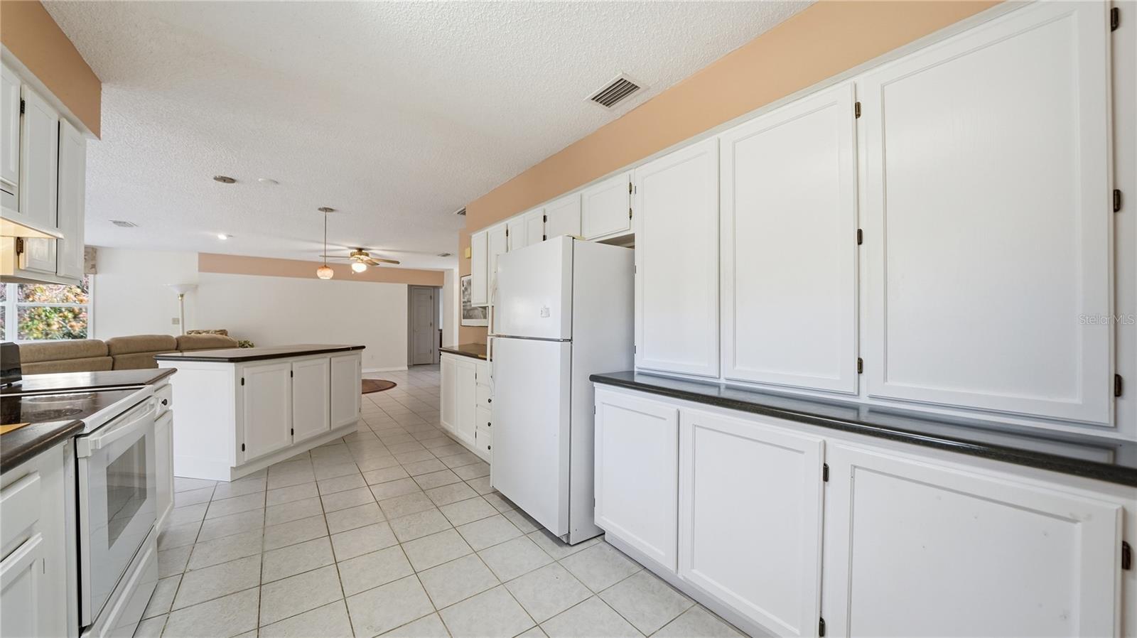 Image 14 of 50 For 350 Sunset Drive