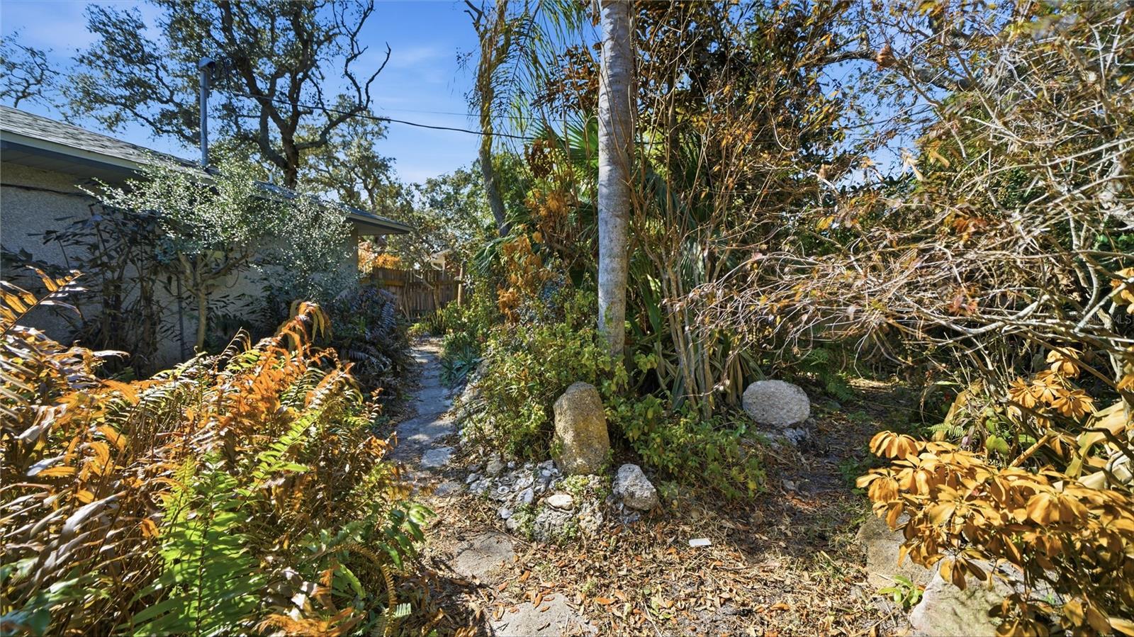 Image 29 of 50 For 350 Sunset Drive