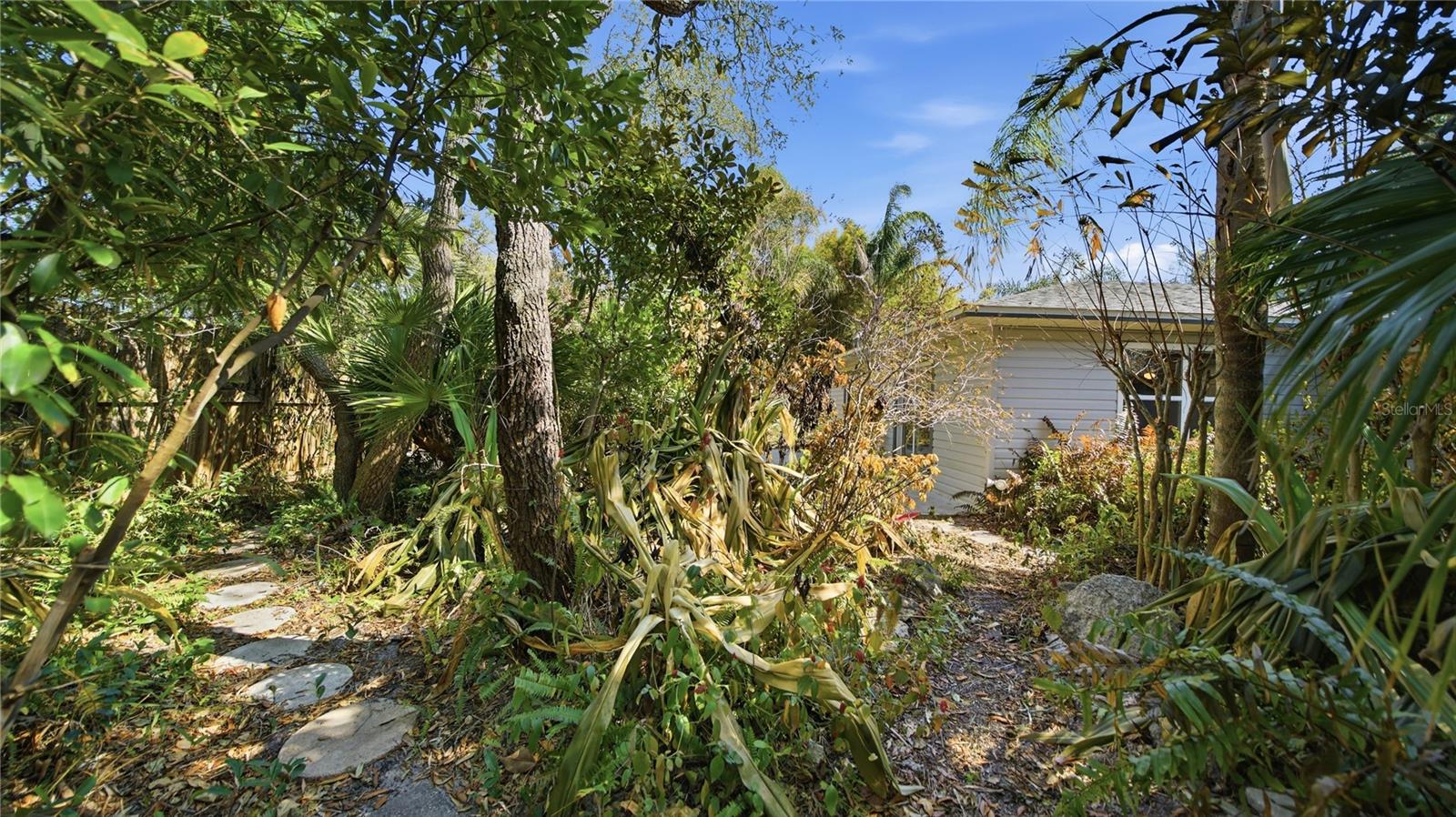 Image 30 of 50 For 350 Sunset Drive