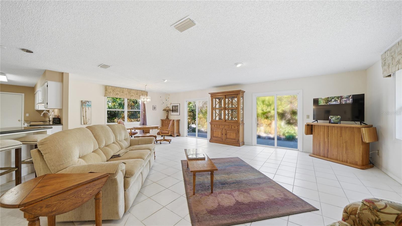 Image 6 of 50 For 350 Sunset Drive