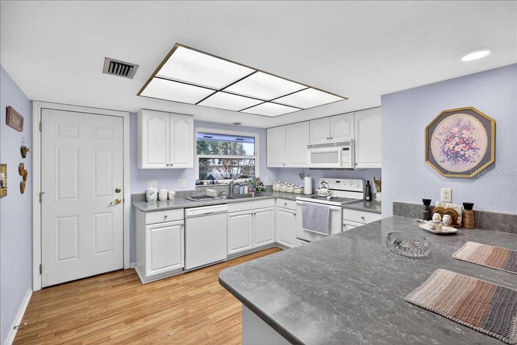 Image 3 of 42 For 46 Fleming Court