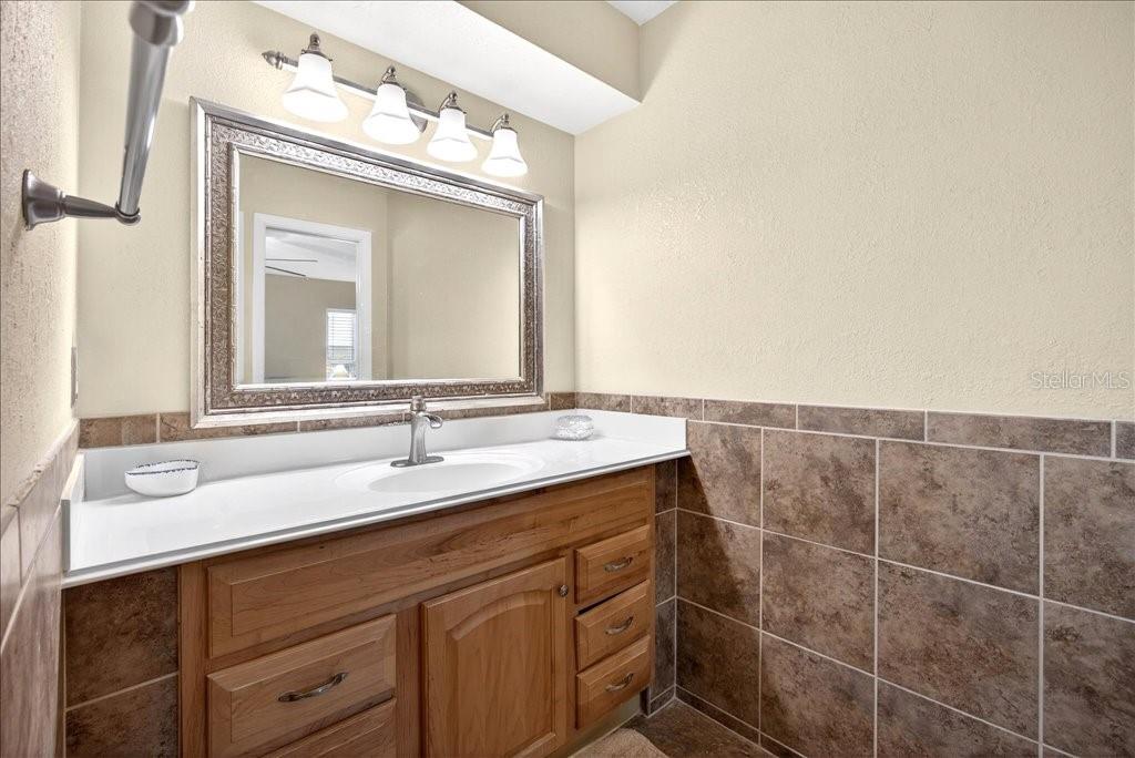 Image 32 of 42 For 46 Fleming Court