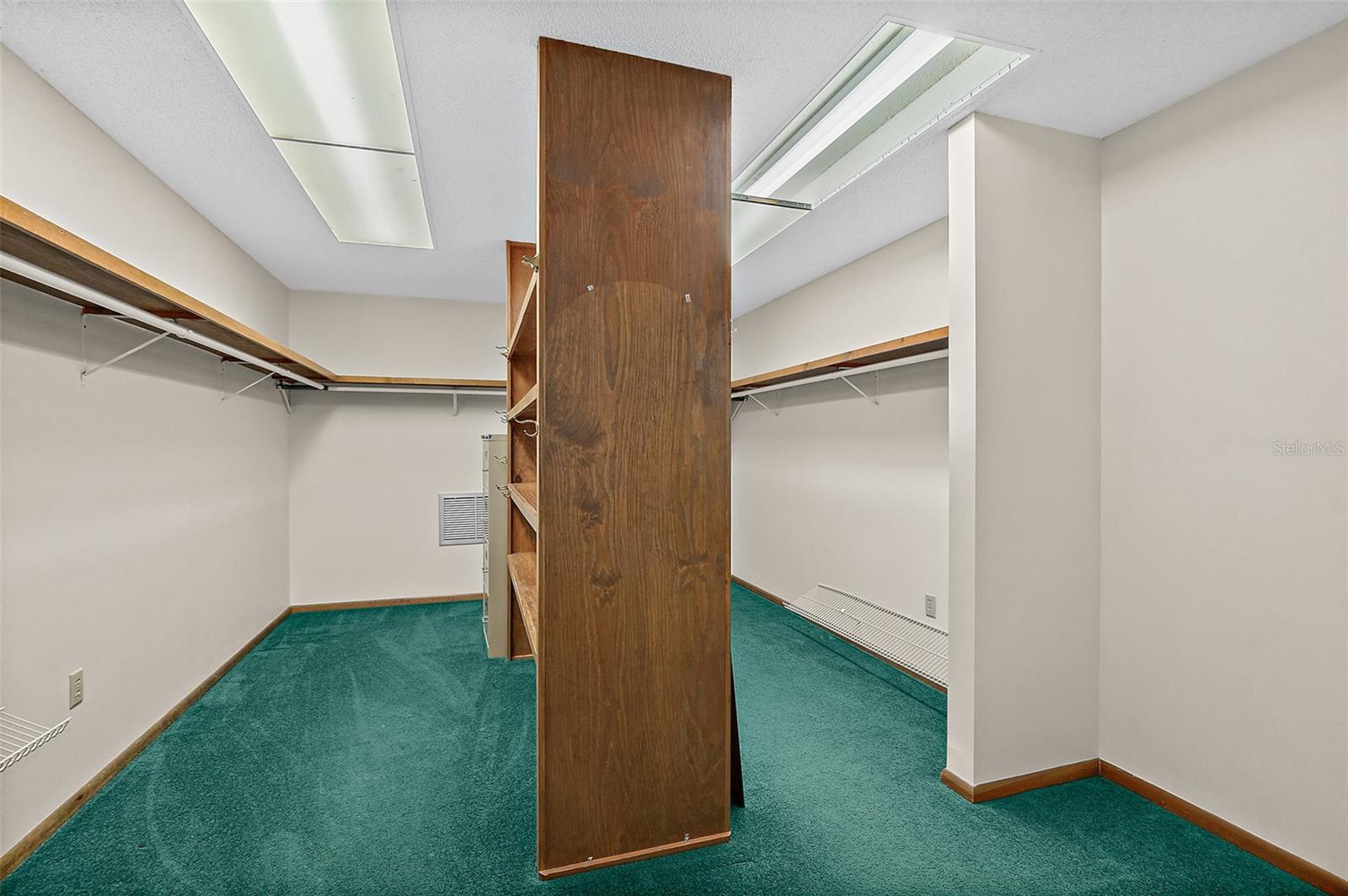 Image 22 of 48 For 127 Eagles Nest Lane