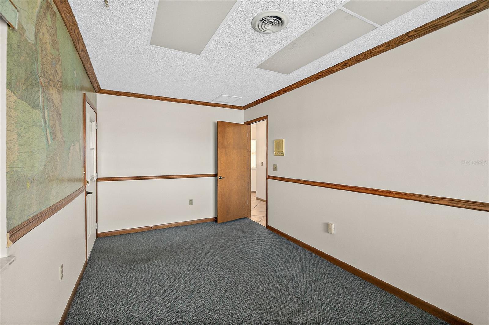 Image 28 of 48 For 127 Eagles Nest Lane