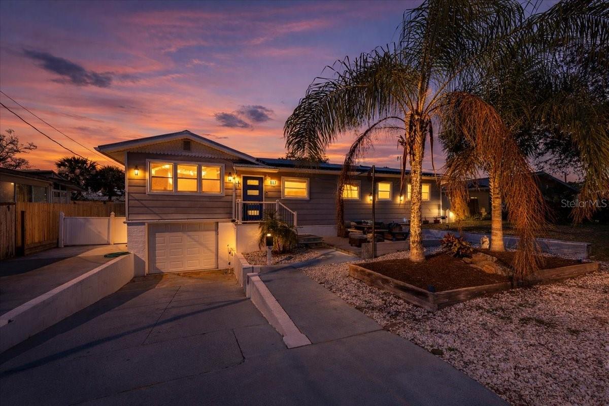 Image 2 of 43 For 117 Standish Drive