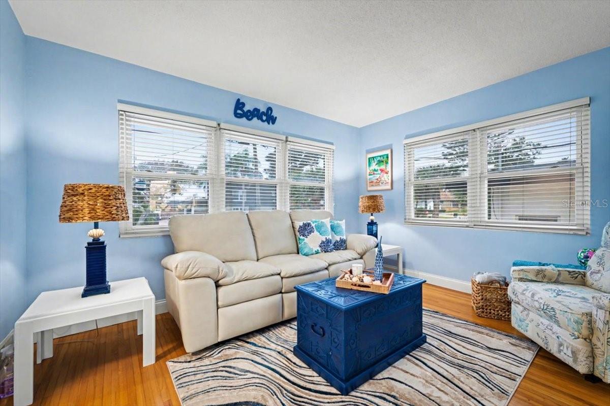 Image 7 of 43 For 117 Standish Drive