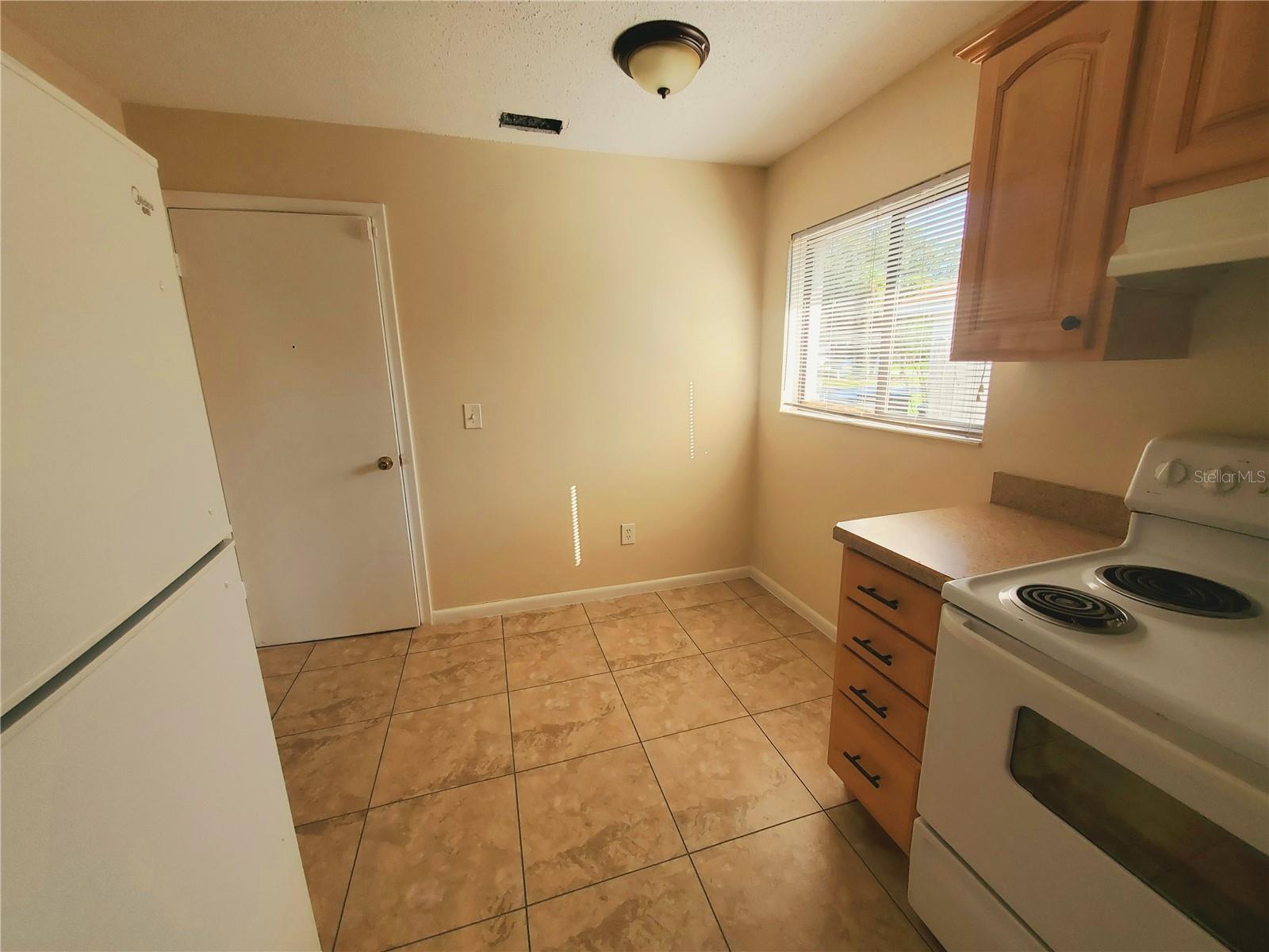 Image 10 of 24 For 7 Blairton Court