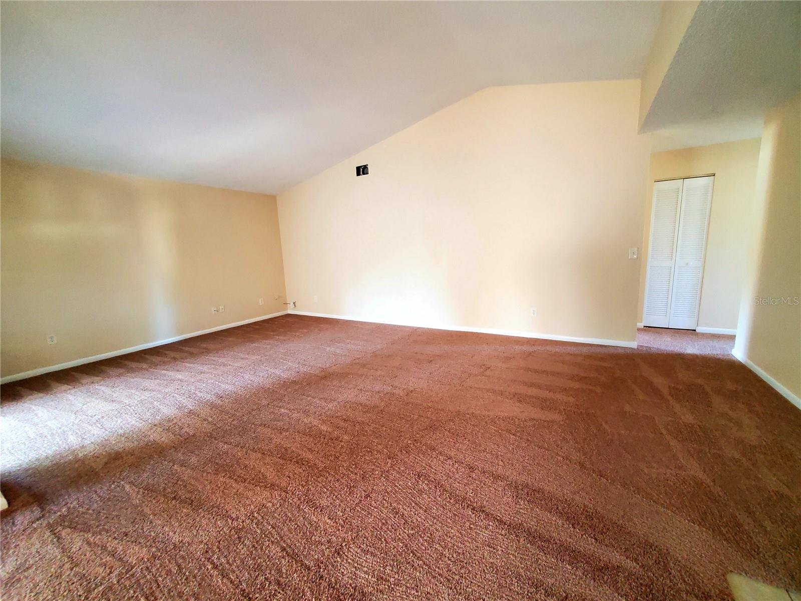 Image 14 of 24 For 7 Blairton Court