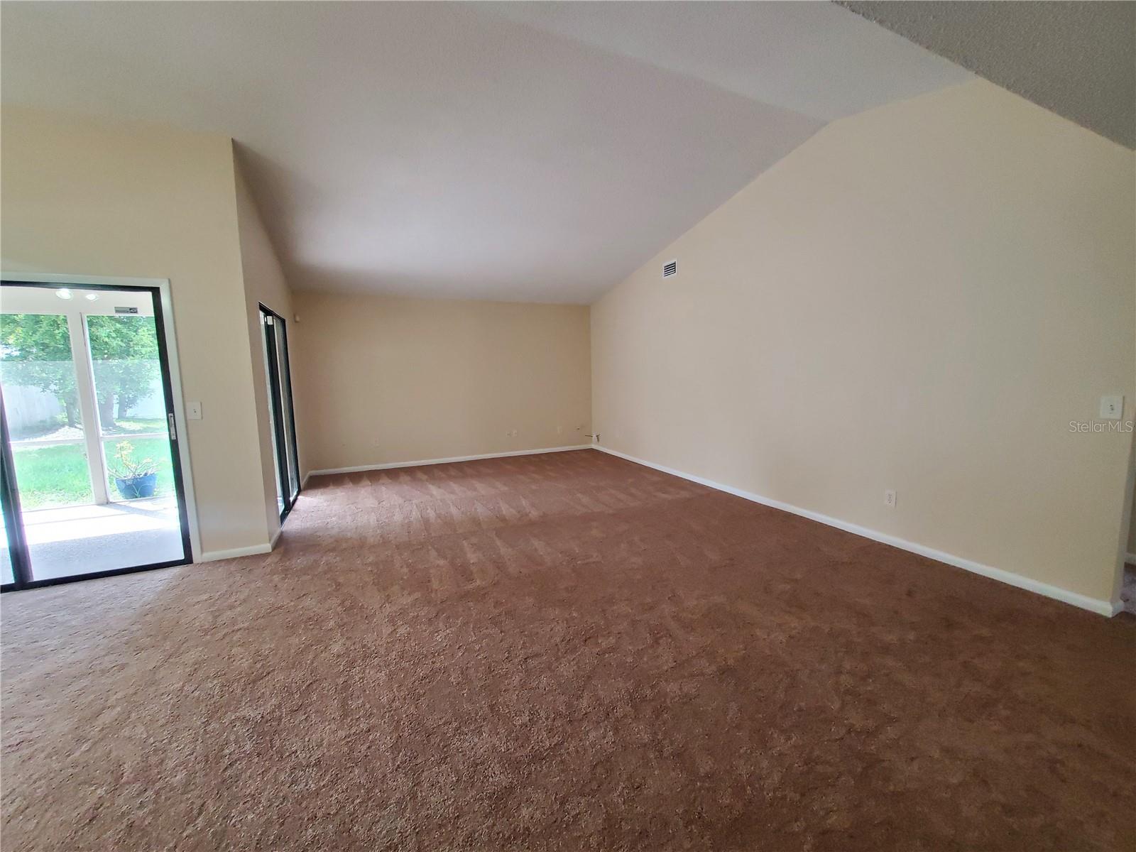 Image 4 of 24 For 7 Blairton Court