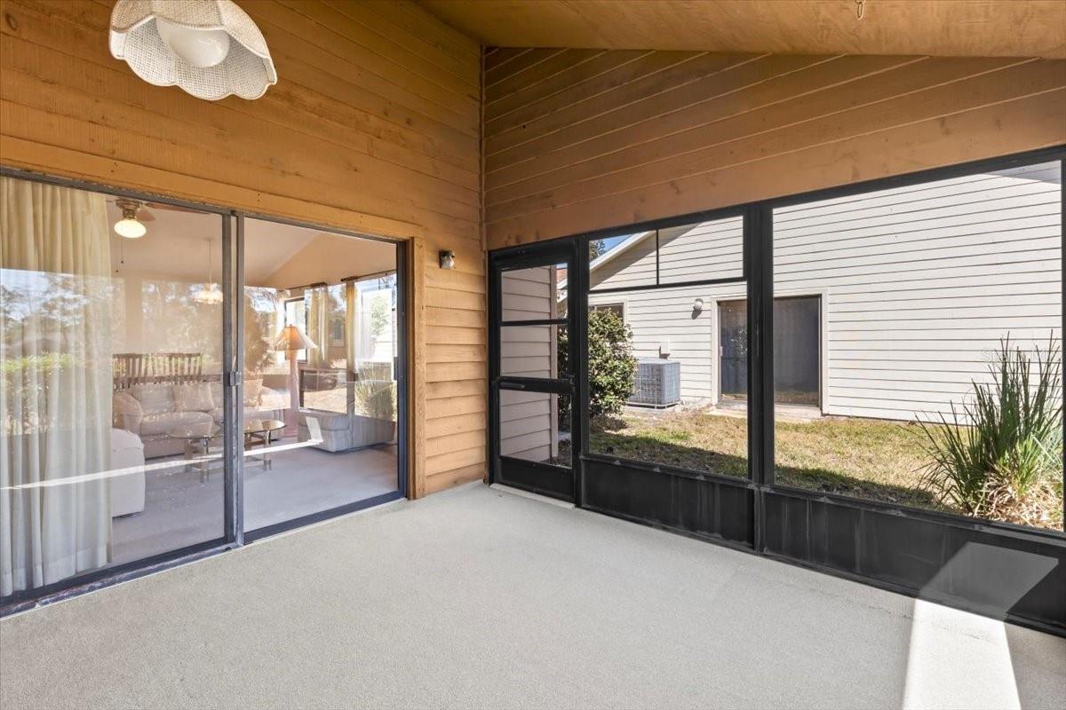 Image 14 of 70 For 636 Brown Pelican Drive