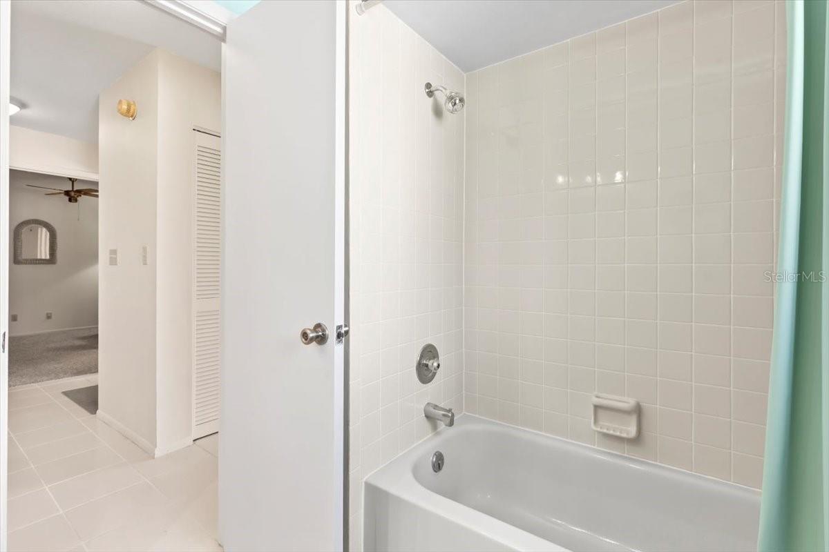 Image 30 of 70 For 636 Brown Pelican Drive