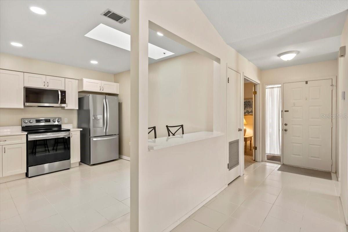 Image 7 of 70 For 636 Brown Pelican Drive