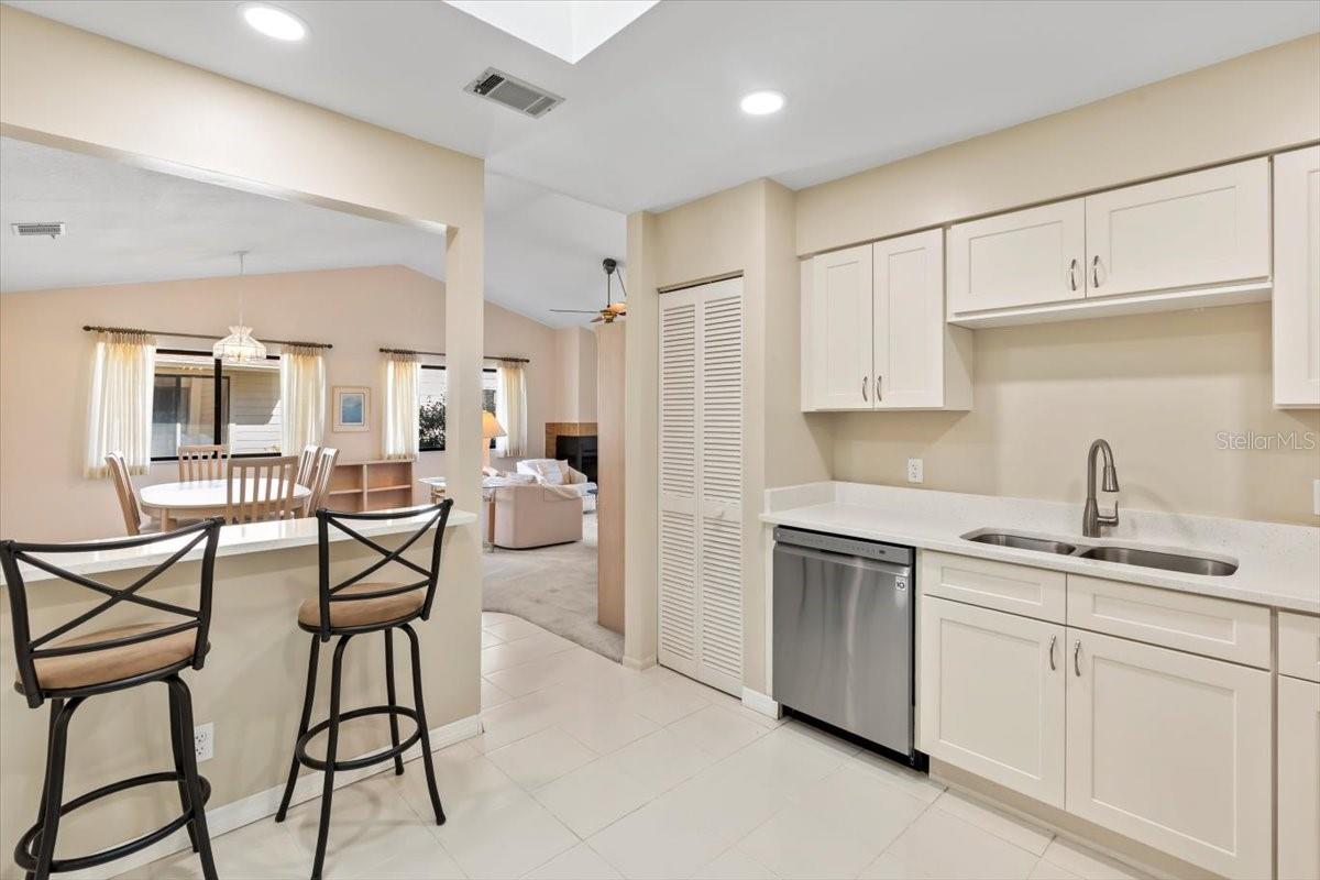 Image 8 of 70 For 636 Brown Pelican Drive