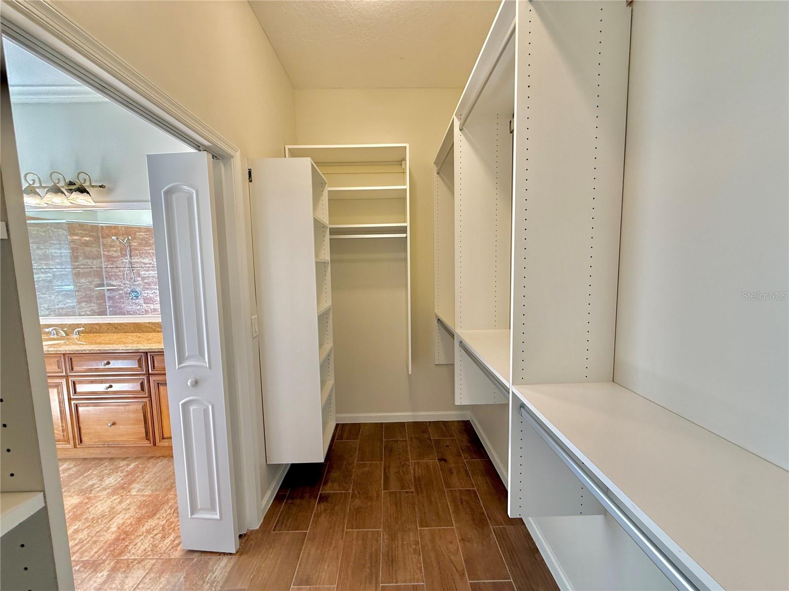 Image 20 of 83 For 88 Hidden Cove