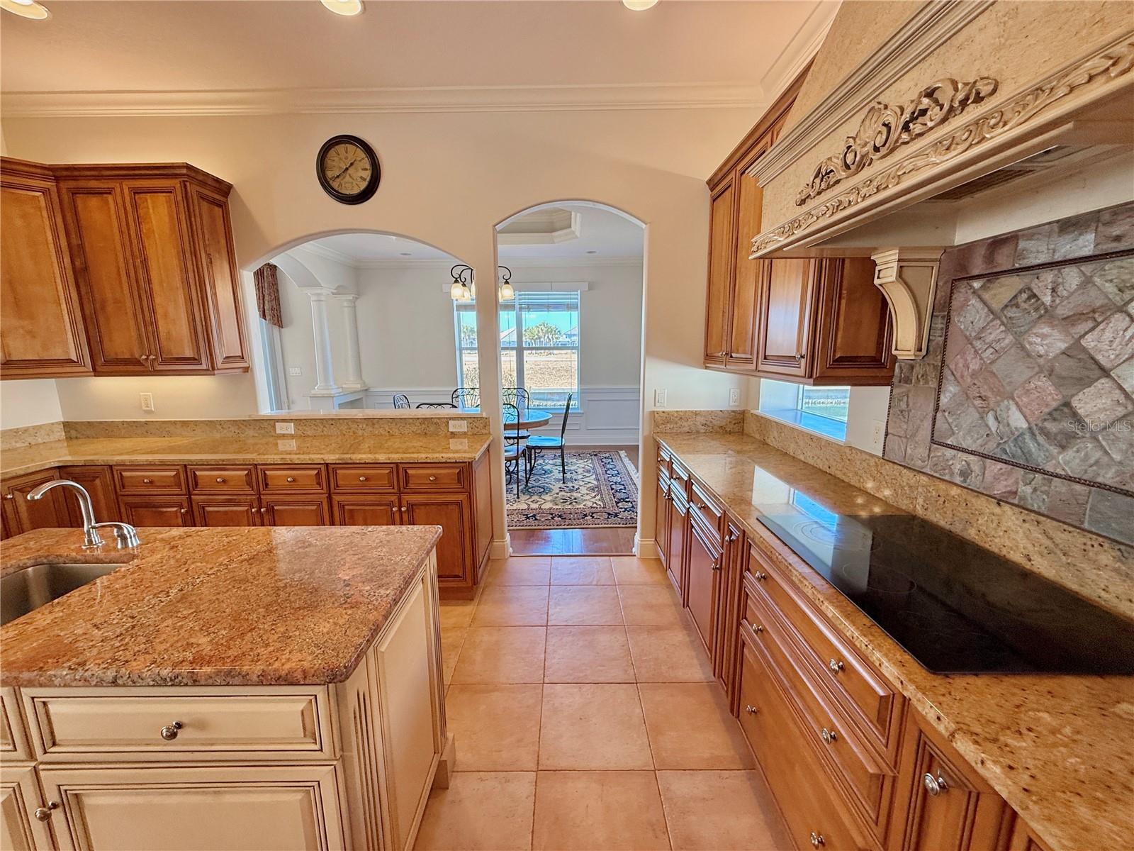 Image 33 of 83 For 88 Hidden Cove