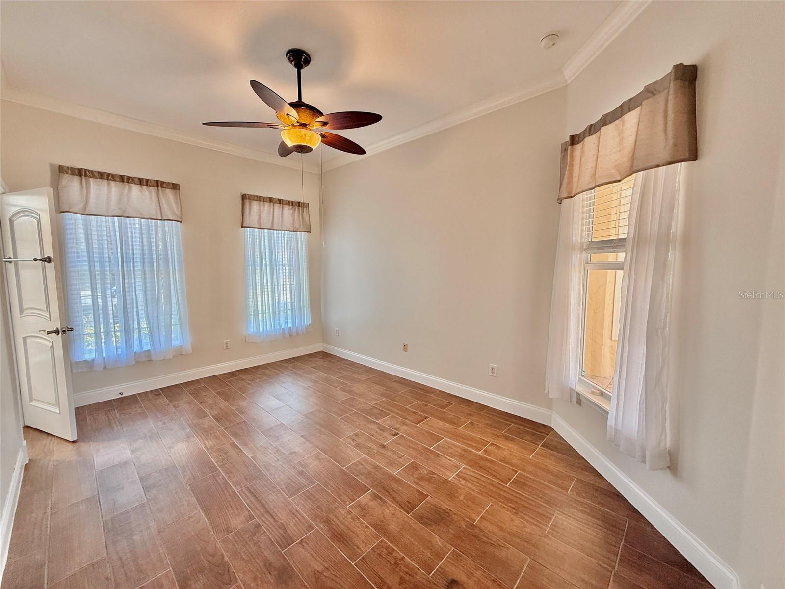 Image 43 of 83 For 88 Hidden Cove