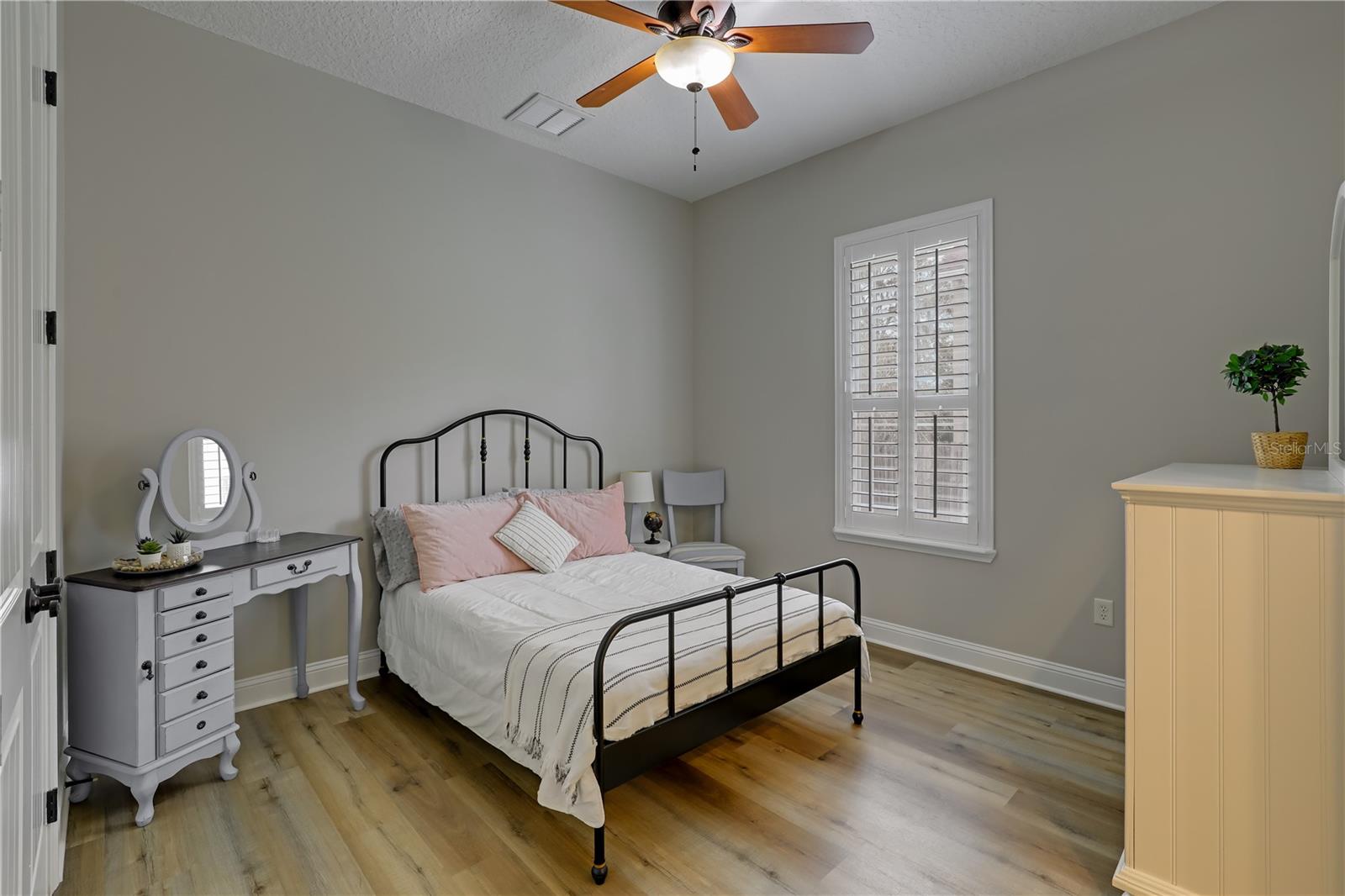 Image 50 of 70 For 182 Malley Cove Lane